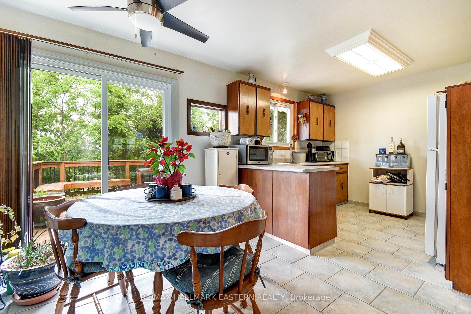 Photo 14 of 509 Montcalm Drive, Peterborough, Northcrest Ward 5 — HOMEH