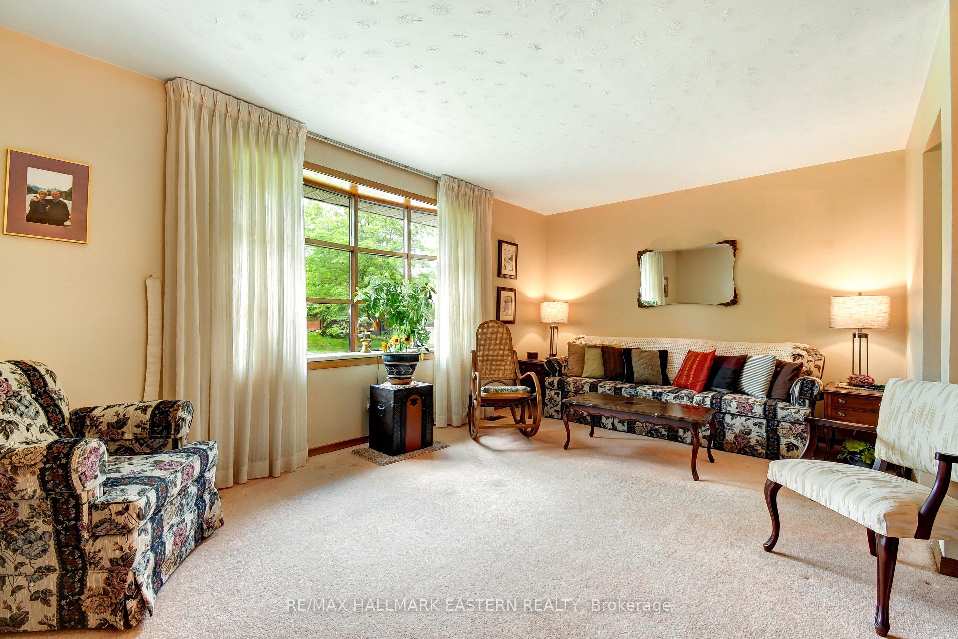 Photo 21 of 509 Montcalm Drive, Peterborough, Northcrest Ward 5 — HOMEH