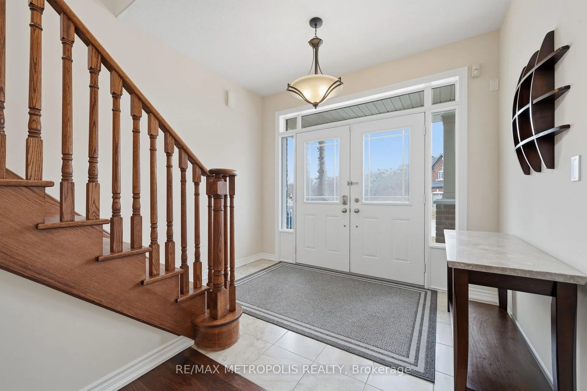 Photo 5 of 24 Bamburg Street, Georgina, Sutton & Jackson's Point — HOMEH