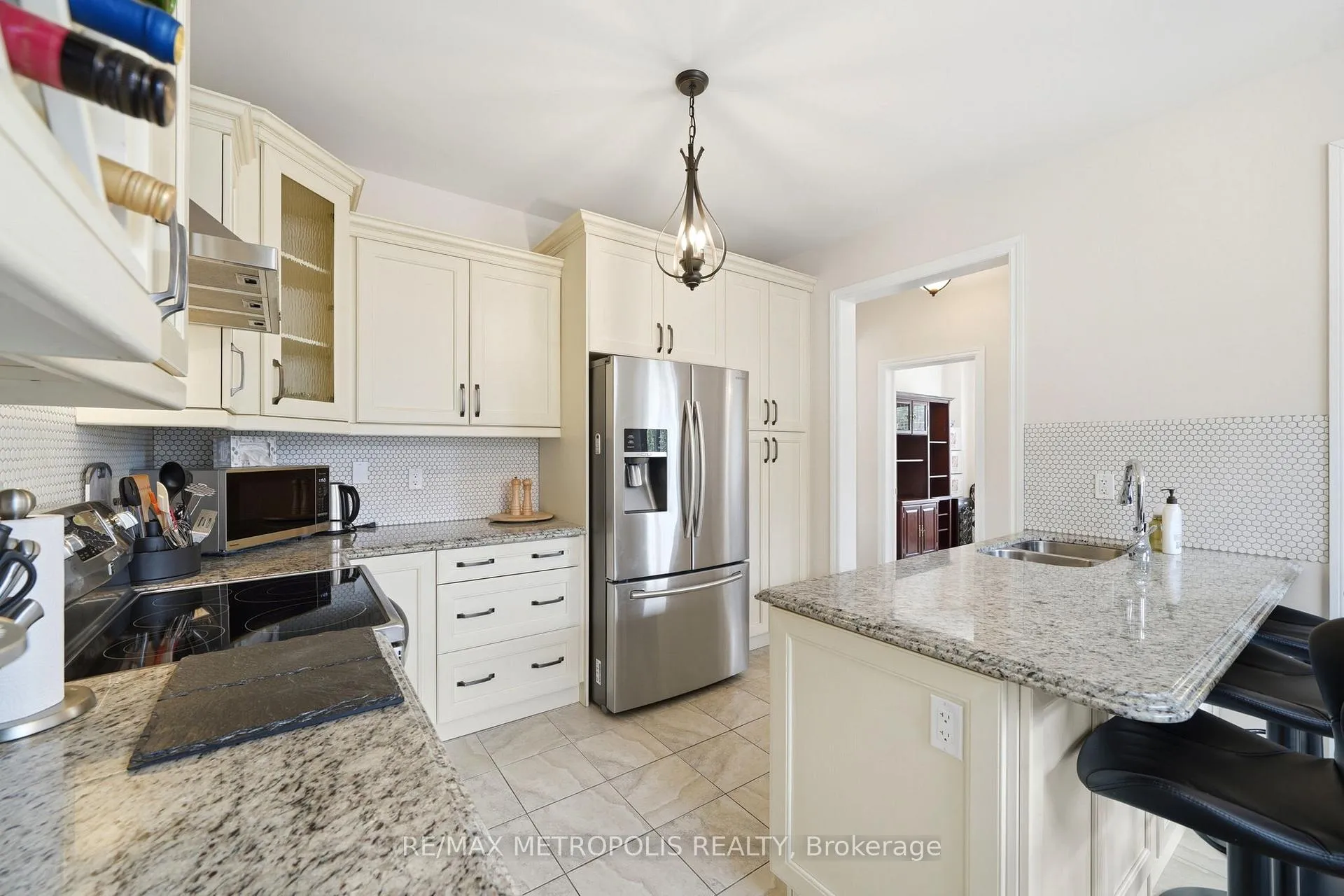 Photo 12 of 24 Bamburg Street, Georgina, Sutton & Jackson's Point — HOMEH