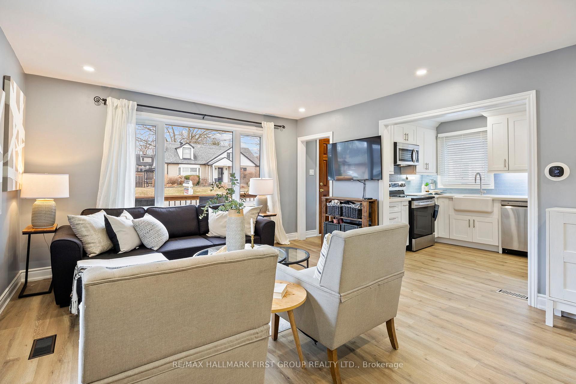 Photo 7 of 503 Peel Street, Whitby, Downtown Whitby — HOMEH