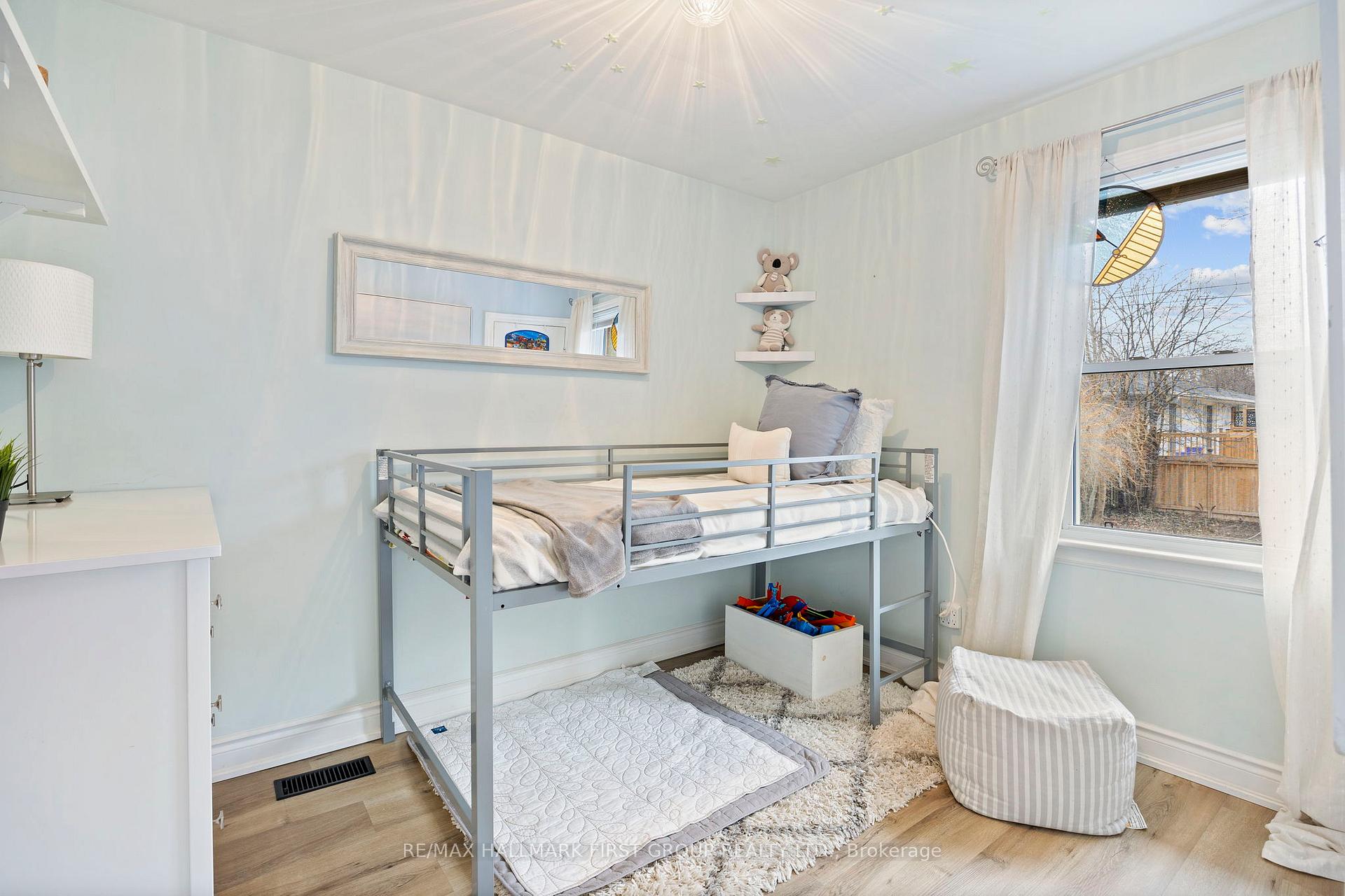 Photo 21 of 503 Peel Street, Whitby, Downtown Whitby — HOMEH
