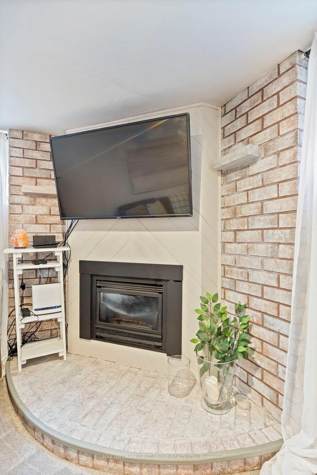 Photo 28 of 503 Peel Street, Whitby, Downtown Whitby — HOMEH