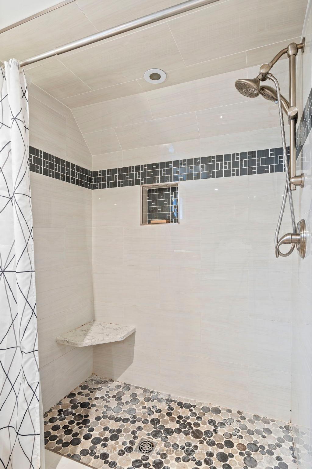 Photo 31 of 503 Peel Street, Whitby, Downtown Whitby — HOMEH