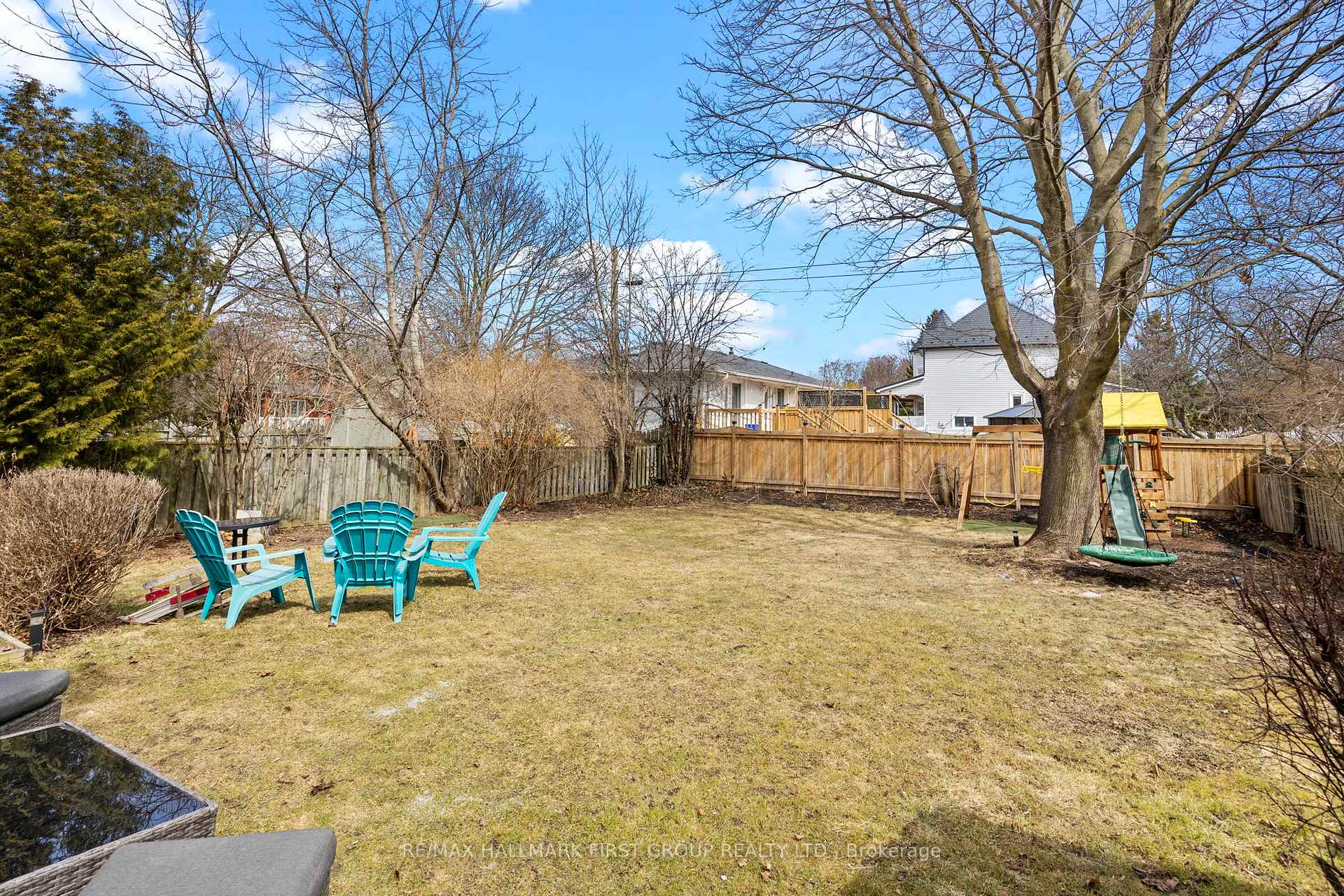 Photo 32 of 503 Peel Street, Whitby, Downtown Whitby — HOMEH
