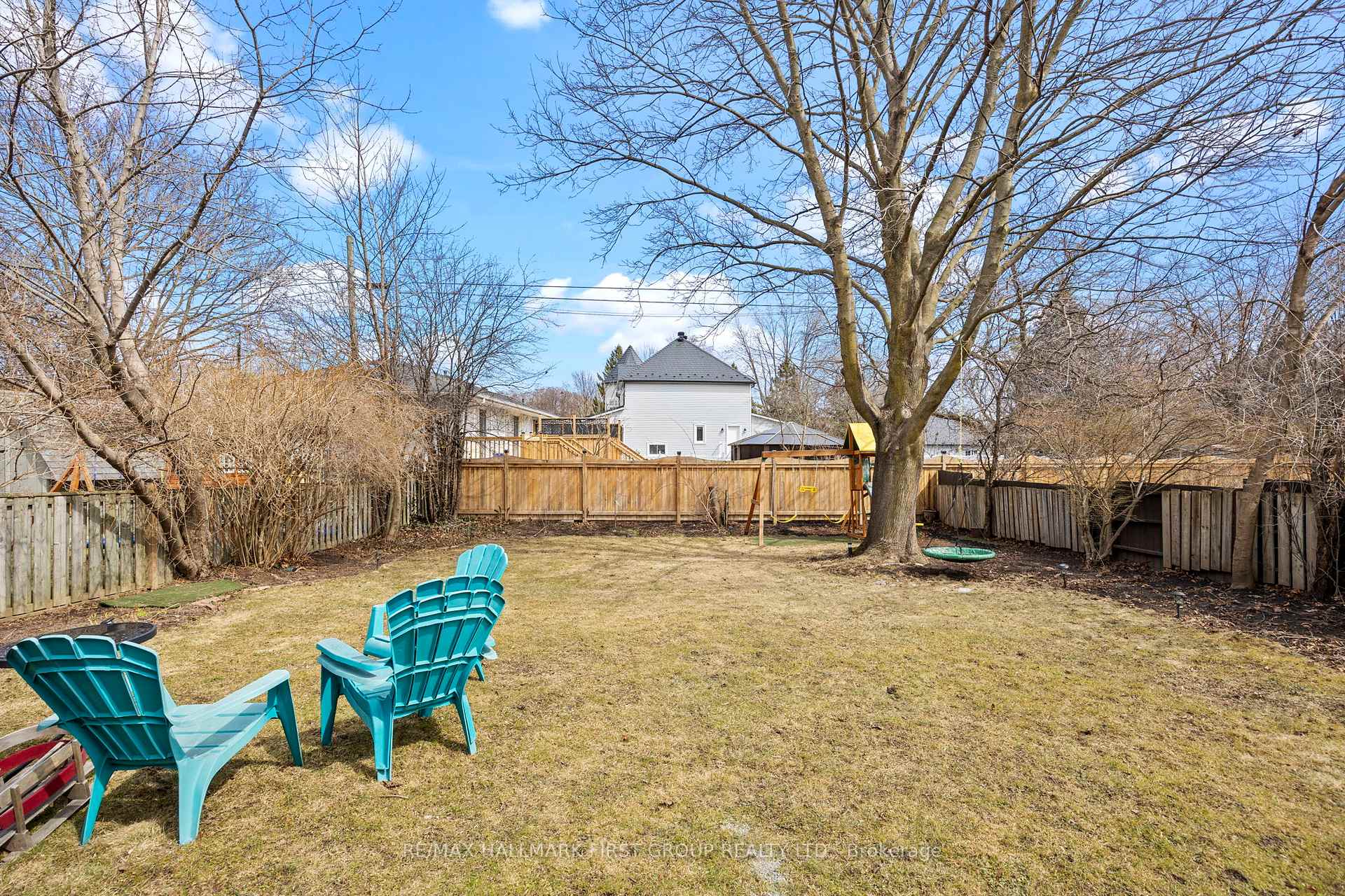 Photo 33 of 503 Peel Street, Whitby, Downtown Whitby — HOMEH
