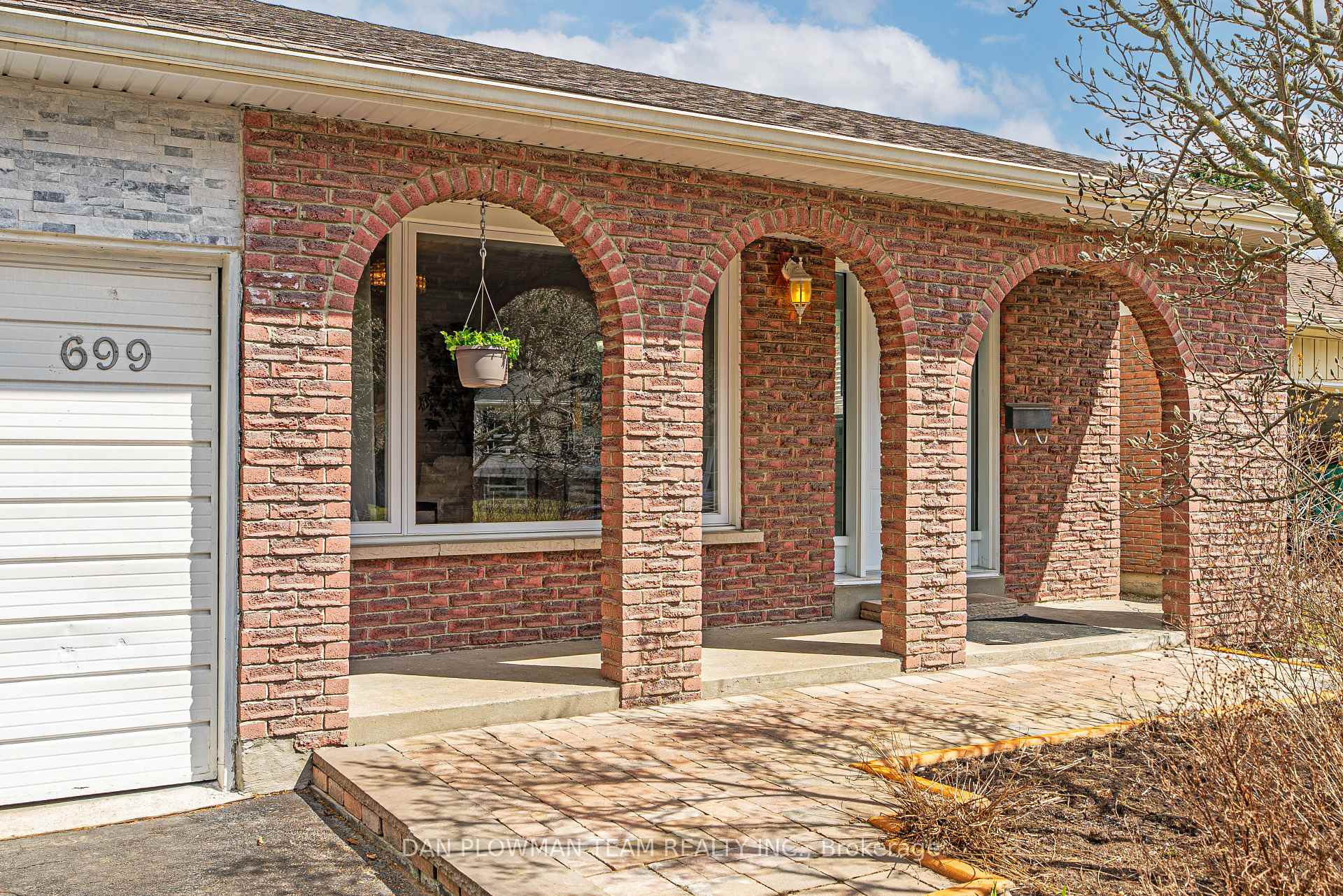 Photo 3 of 699 Aruba Crescent, Oshawa, Northglen — HOMEH