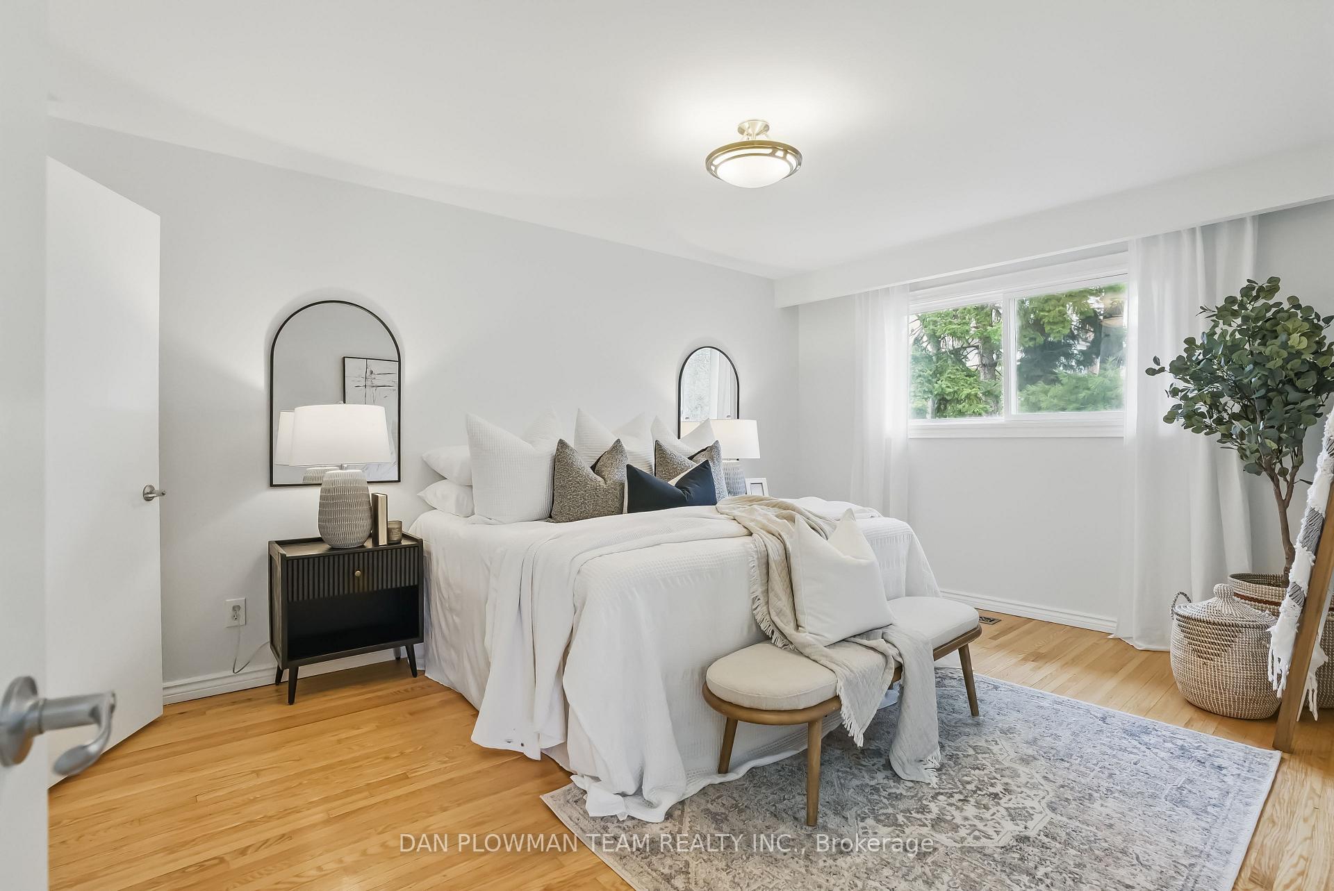 Photo 16 of 699 Aruba Crescent, Oshawa, Northglen — HOMEH