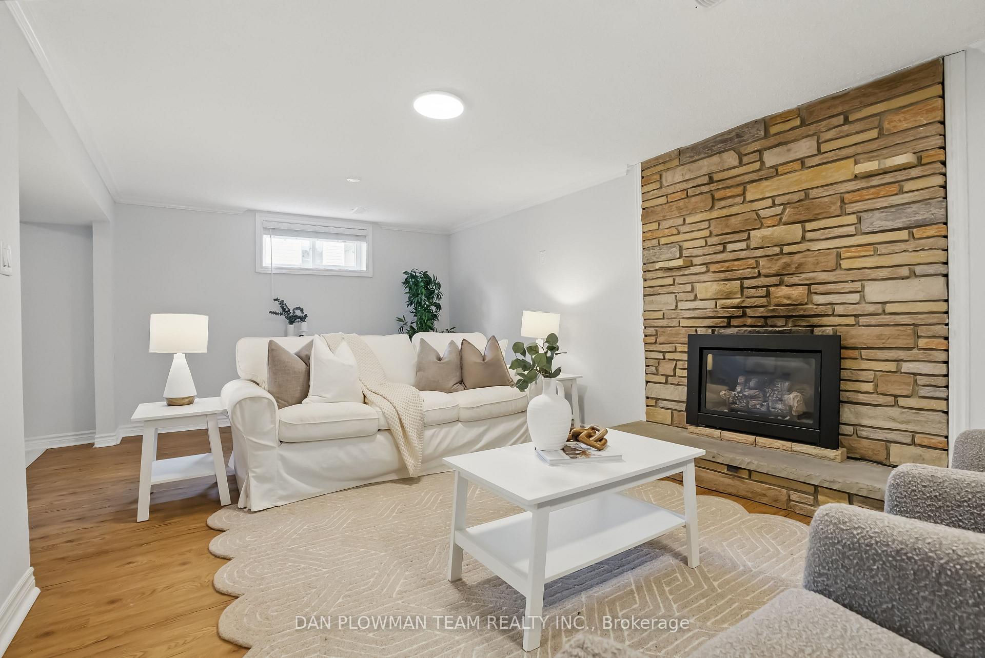 Photo 23 of 699 Aruba Crescent, Oshawa, Northglen — HOMEH