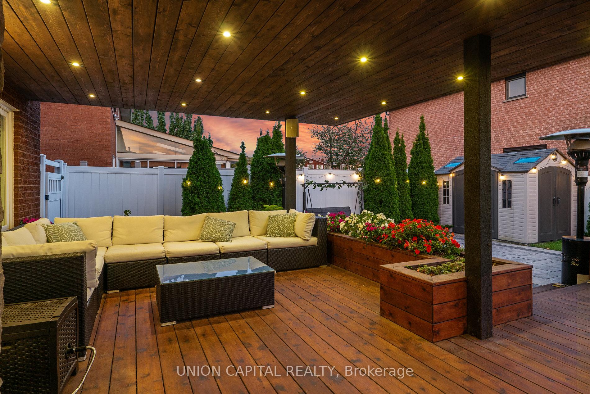 Photo 4 of 82 Queenston Crescent, Vaughan, East Woodbridge — HOMEH