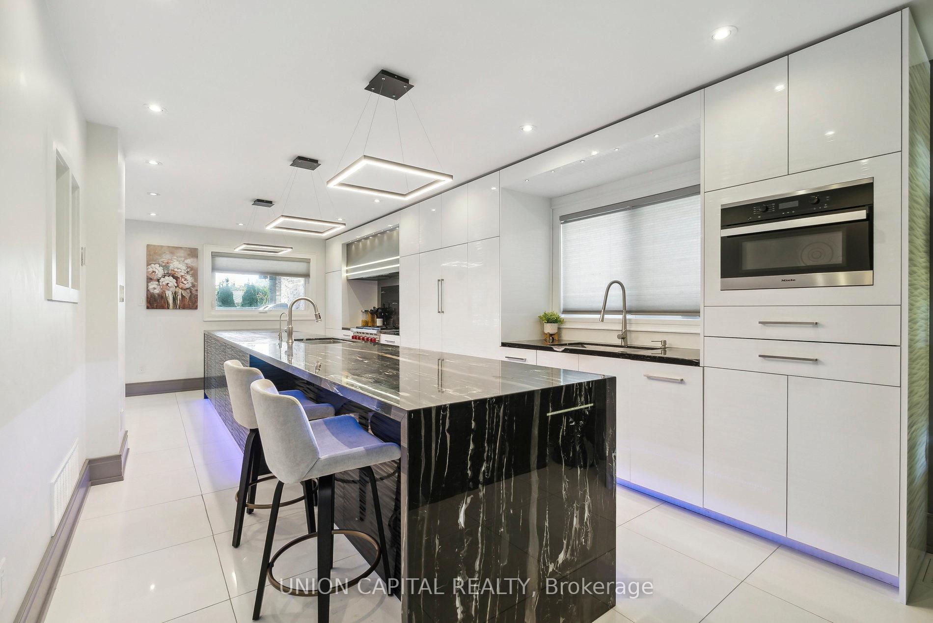 Photo 14 of 82 Queenston Crescent, Vaughan, East Woodbridge — HOMEH