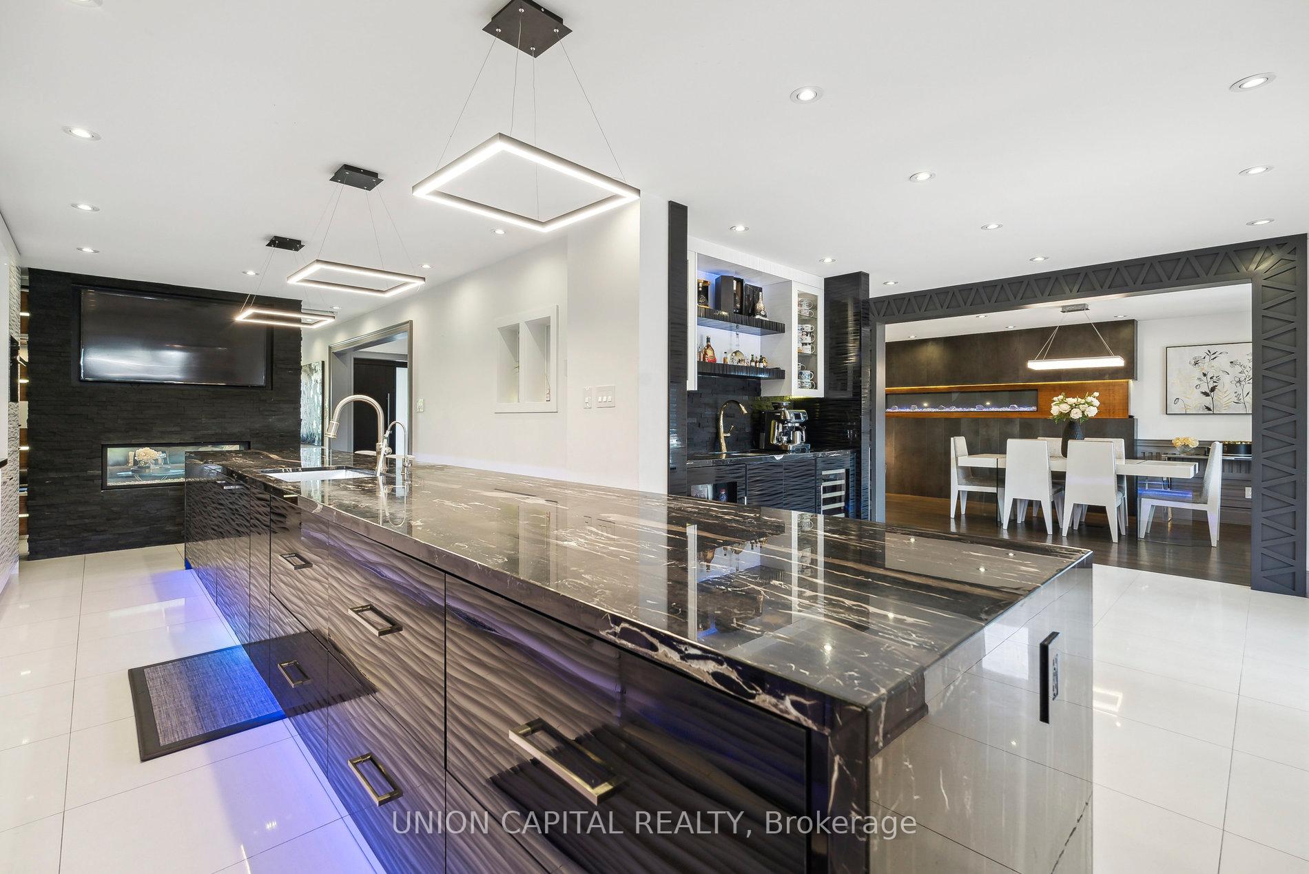 Photo 16 of 82 Queenston Crescent, Vaughan, East Woodbridge — HOMEH