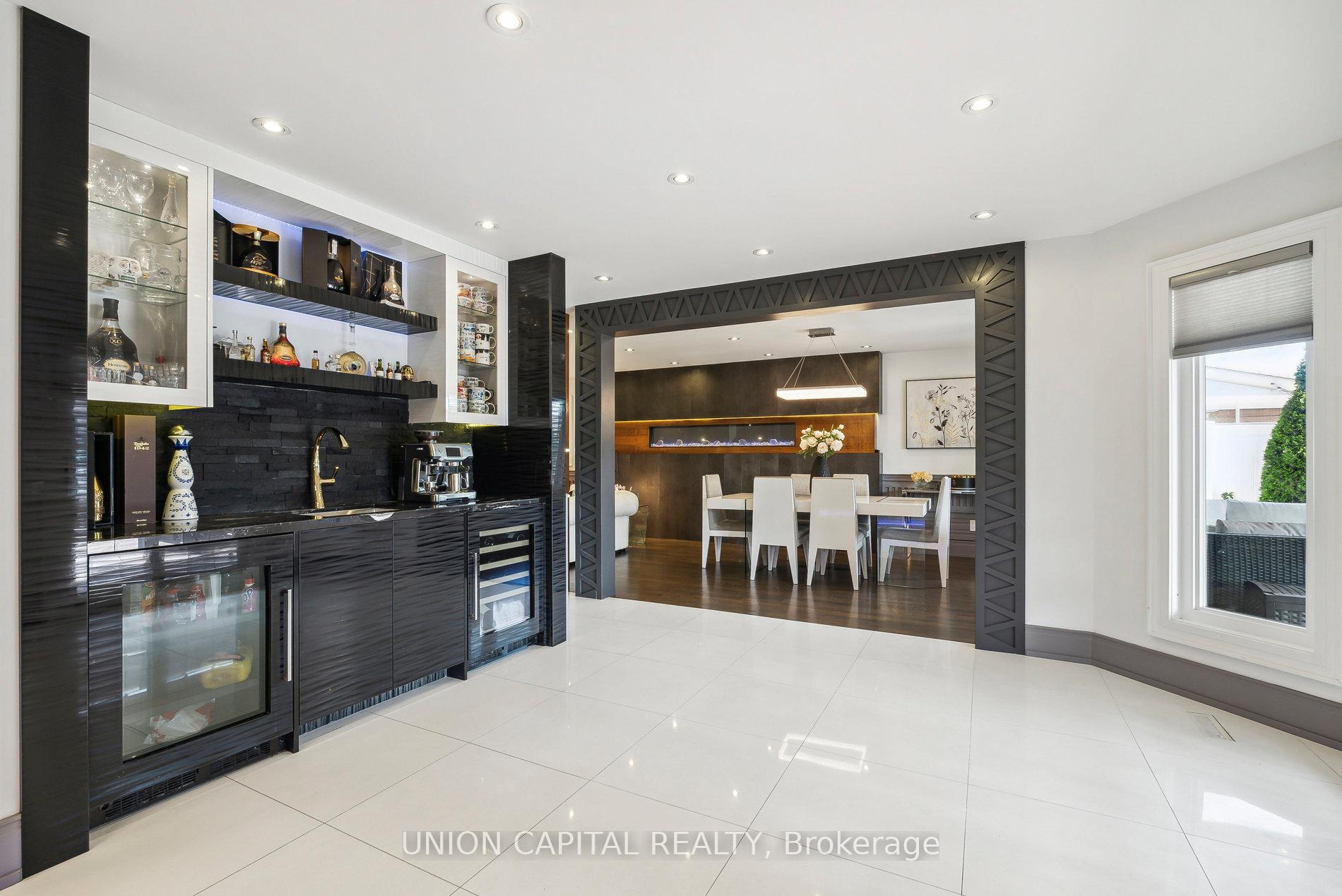 Photo 17 of 82 Queenston Crescent, Vaughan, East Woodbridge — HOMEH