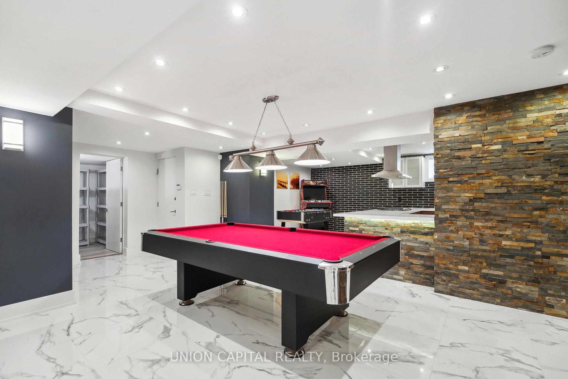 Photo 33 of 82 Queenston Crescent, Vaughan, East Woodbridge — HOMEH