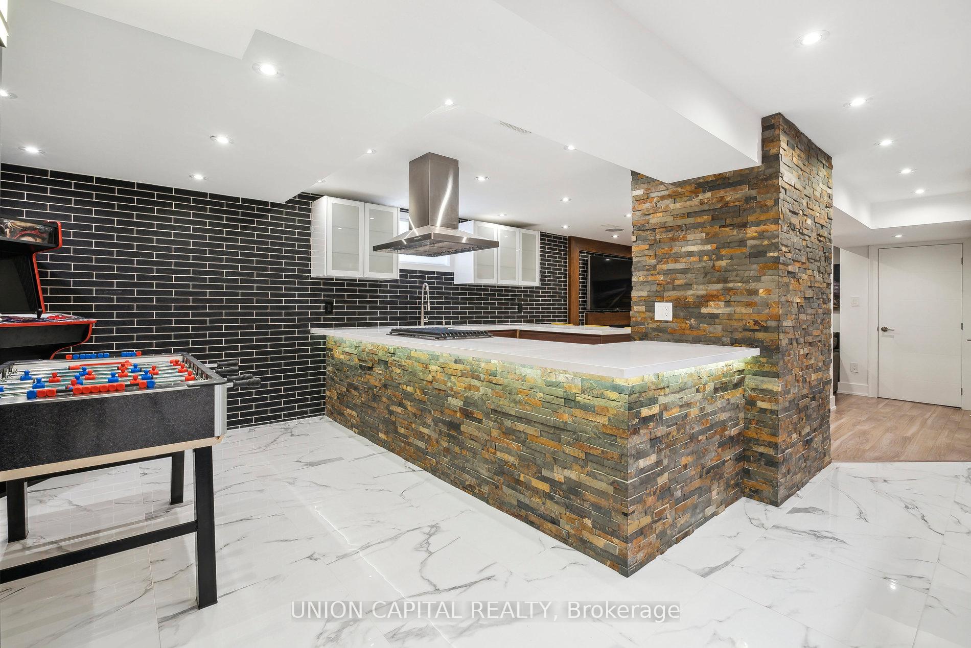Photo 35 of 82 Queenston Crescent, Vaughan, East Woodbridge — HOMEH