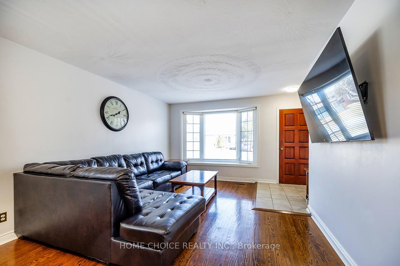 Photo 12 of 1010 Centre Street N, Whitby, Williamsburg — HOMEH