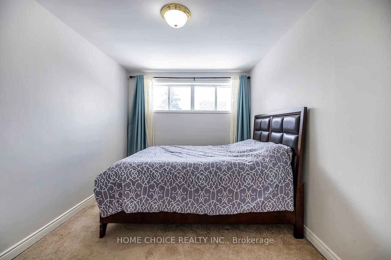 Photo 18 of 1010 Centre Street N, Whitby, Williamsburg — HOMEH