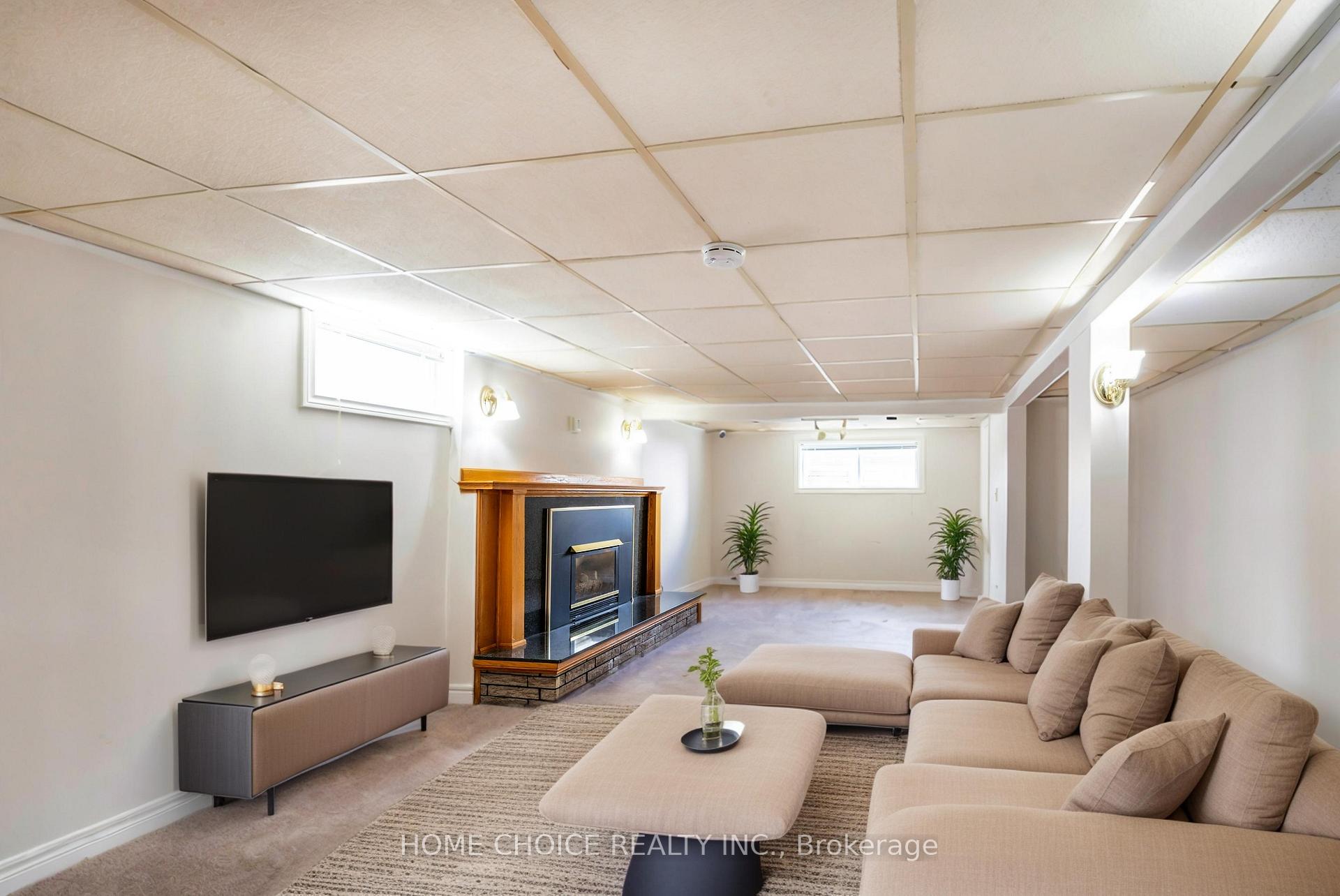 Photo 20 of 1010 Centre Street N, Whitby, Williamsburg — HOMEH