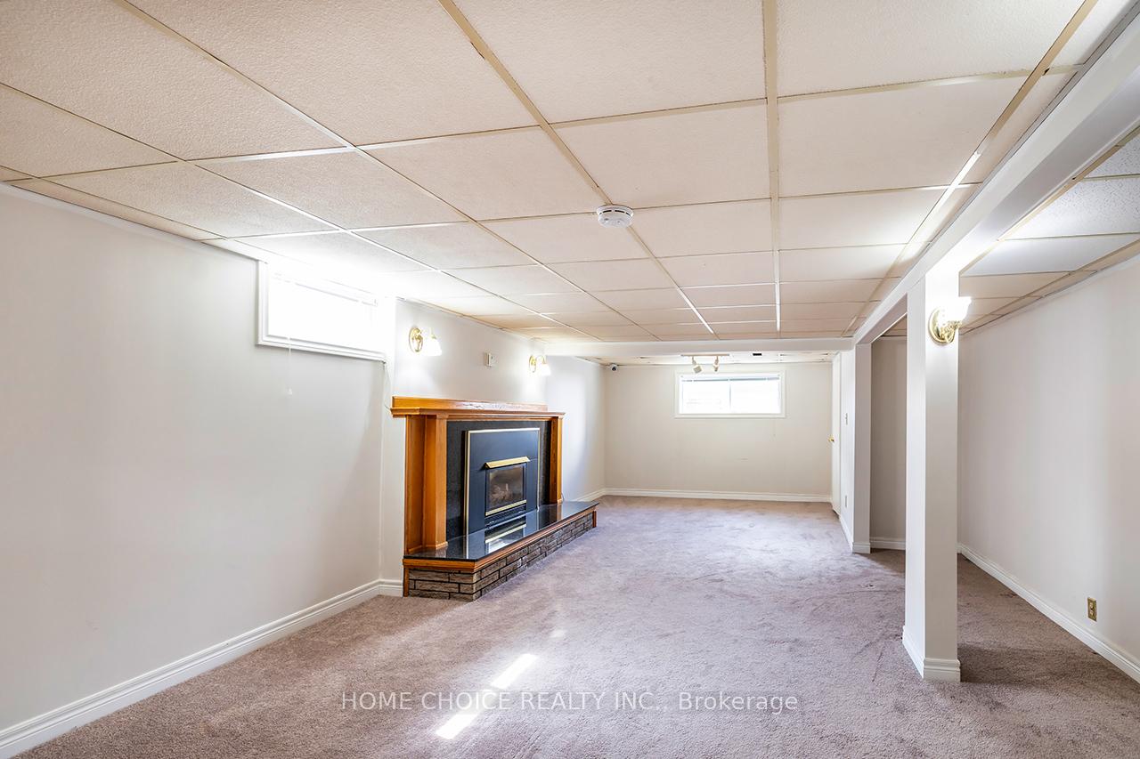 Photo 21 of 1010 Centre Street N, Whitby, Williamsburg — HOMEH
