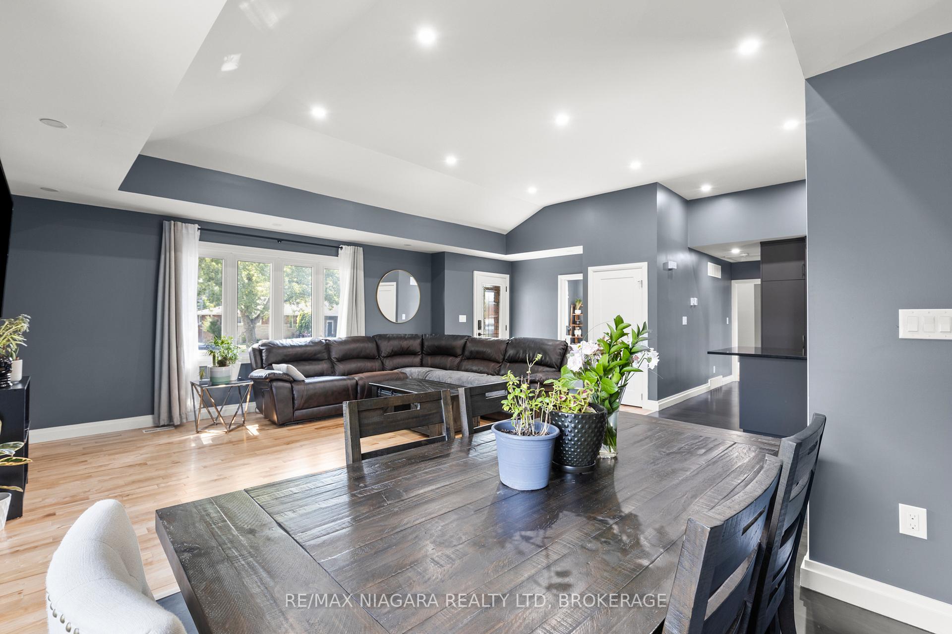 Photo 15 of 32 Ridgewood Drive, Welland, Prince Charles — HOMEH