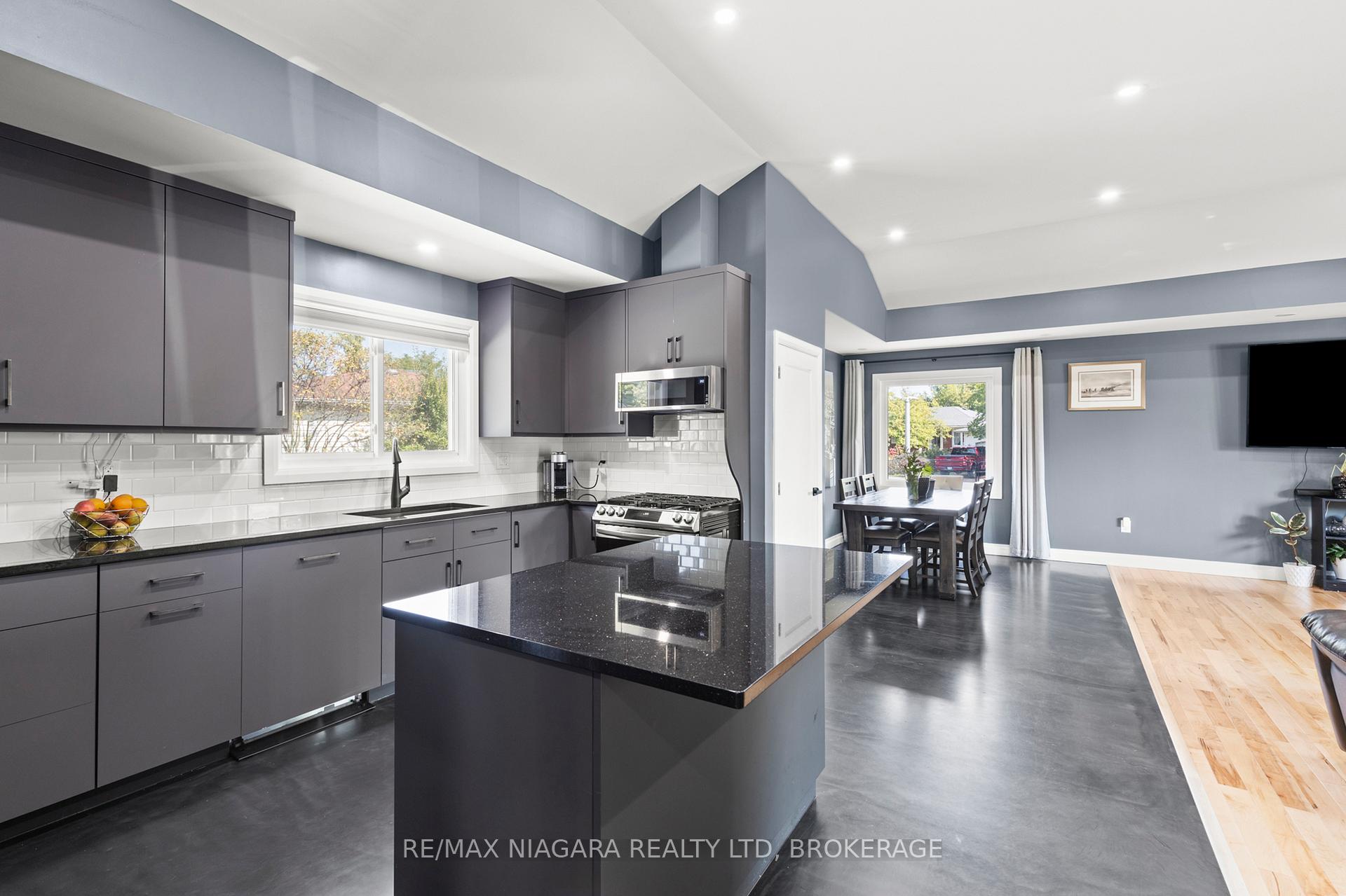 Photo 18 of 32 Ridgewood Drive, Welland, Prince Charles — HOMEH