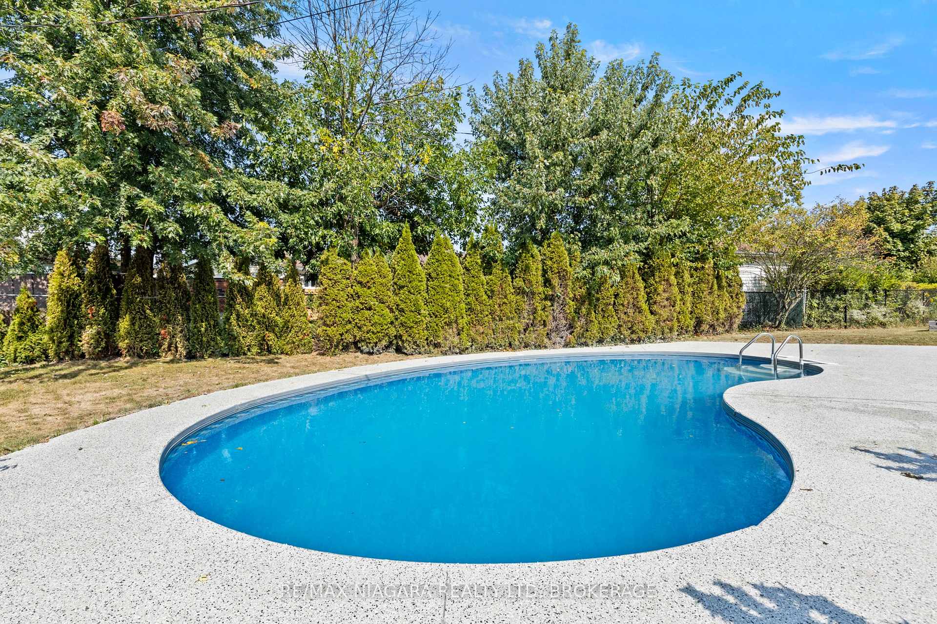 Photo 36 of 32 Ridgewood Drive, Welland, Prince Charles — HOMEH