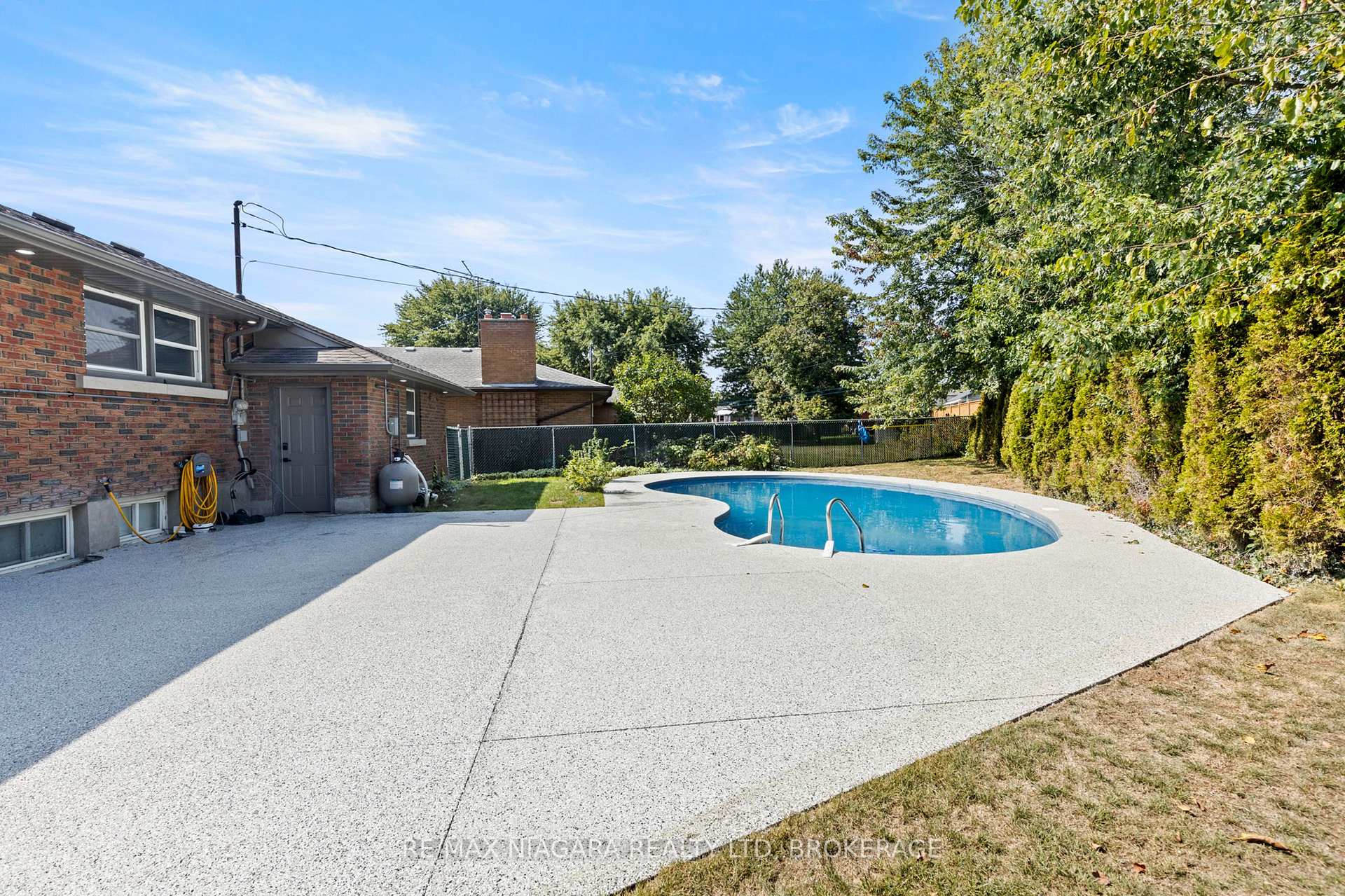 Photo 38 of 32 Ridgewood Drive, Welland, Prince Charles — HOMEH