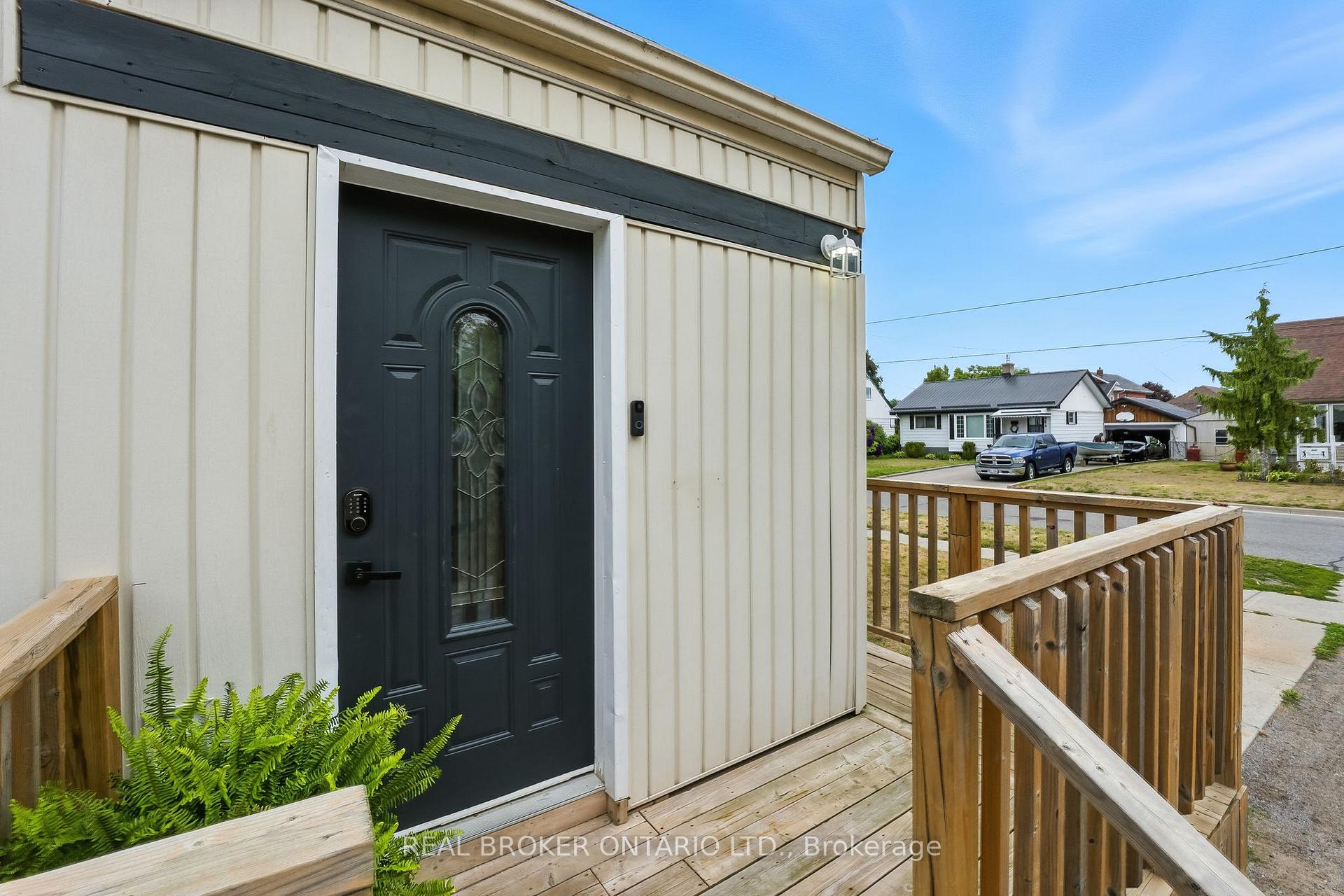 Photo 2 of 459 Rose Avenue, Peterborough, Otonabee Ward 1 — HOMEH