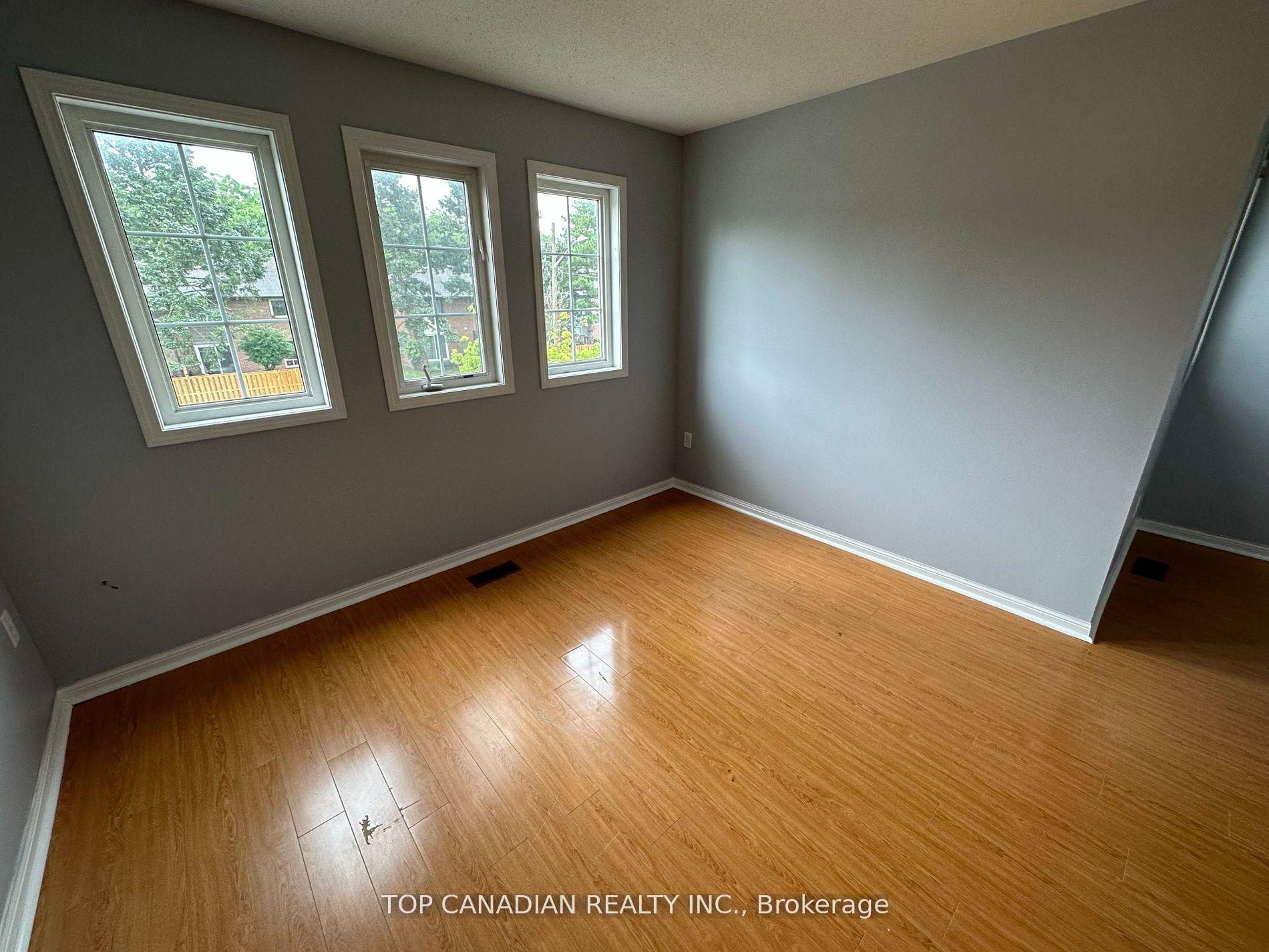 Photo 9 of 178 Glovers Road, Oshawa, Samac — HOMEH
