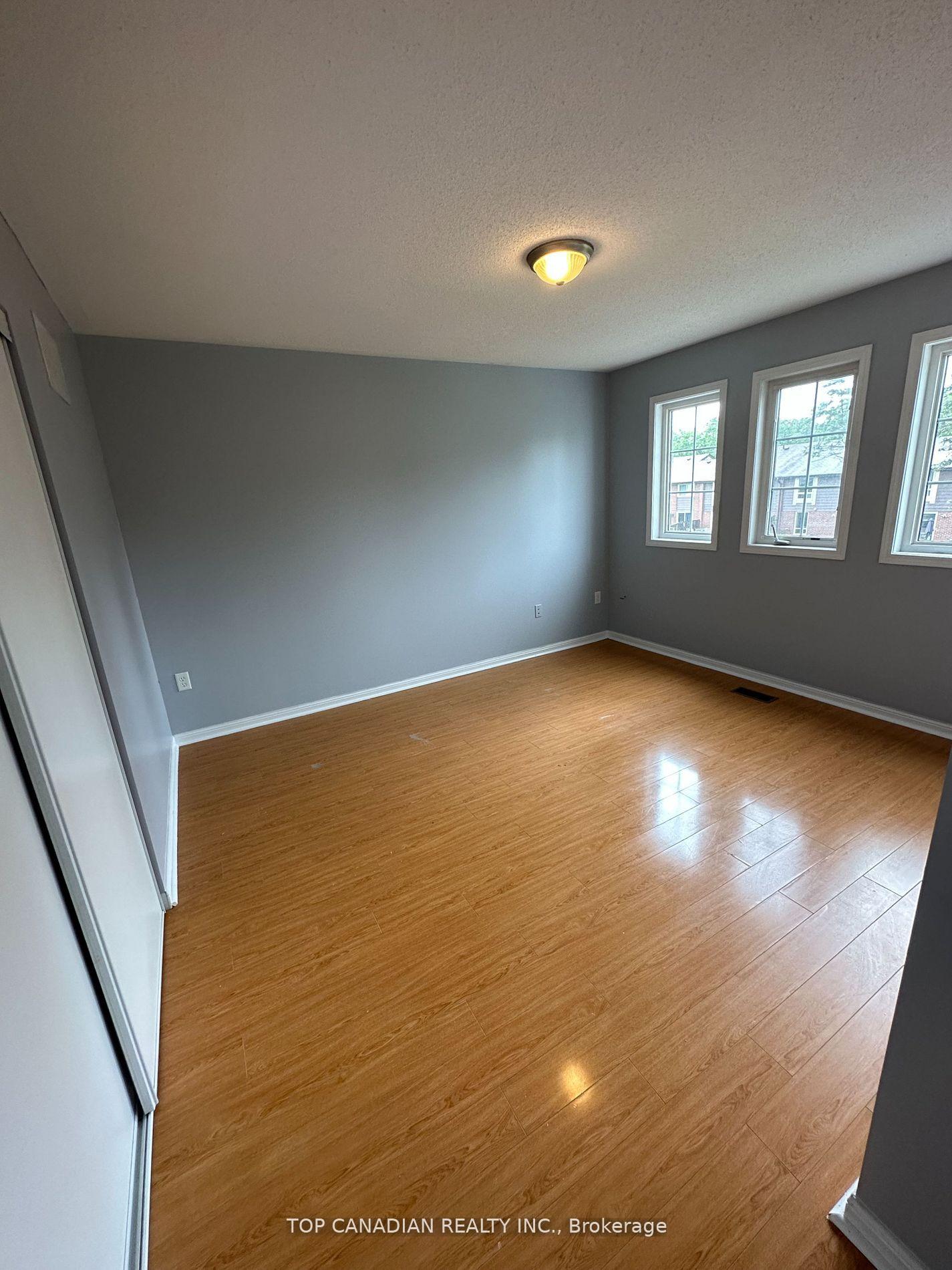 Photo 15 of 178 Glovers Road, Oshawa, Samac — HOMEH