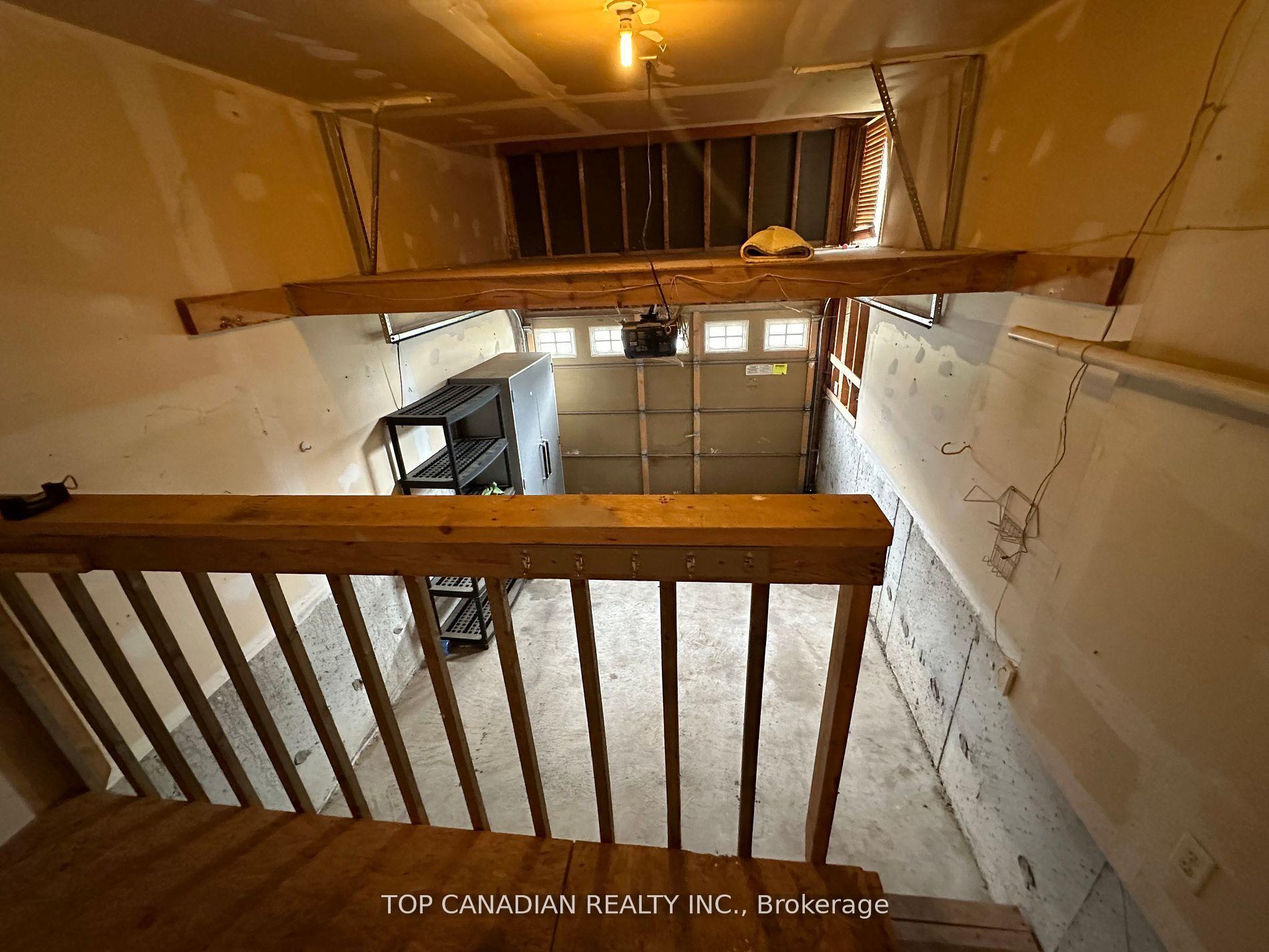 Photo 23 of 178 Glovers Road, Oshawa, Samac — HOMEH