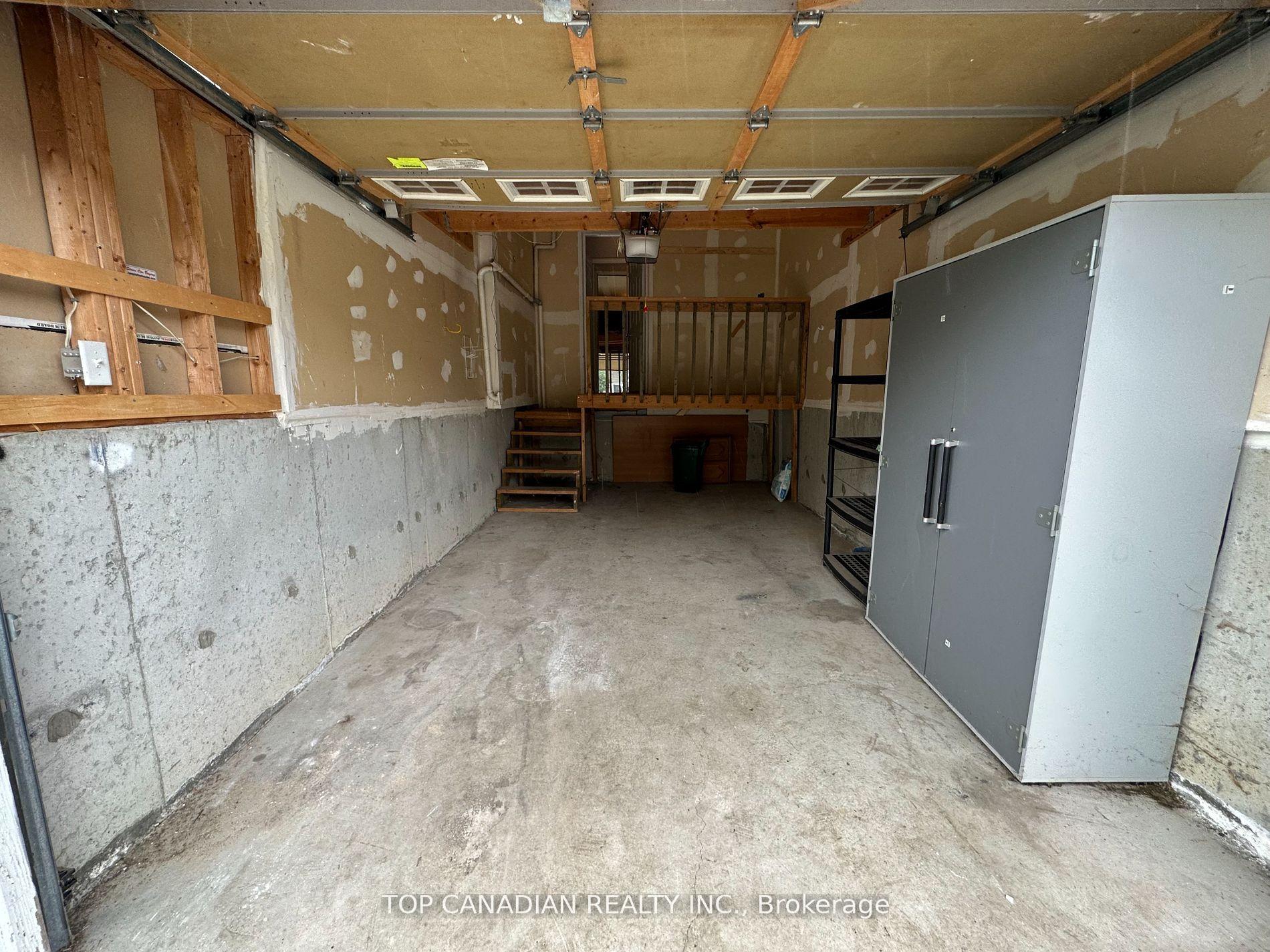 Photo 24 of 178 Glovers Road, Oshawa, Samac — HOMEH