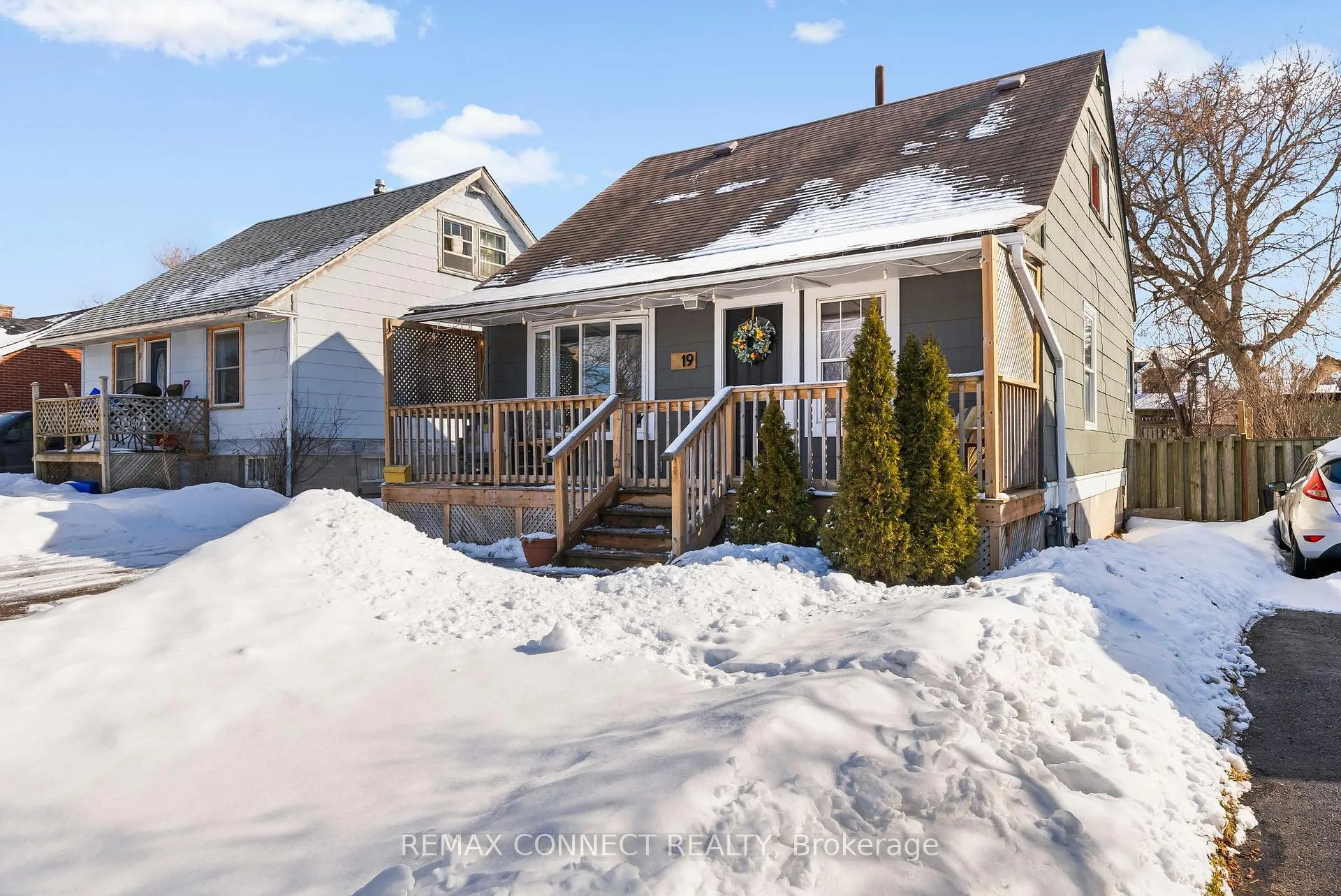 Photo 3 of 19 Ontario Street, Ajax, Central — HOMEH