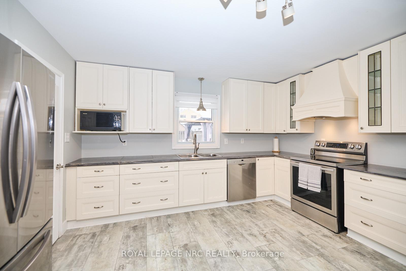 Photo 6 of 86 McAlpine Avenue S, Welland, Lincoln/Crowland — HOMEH