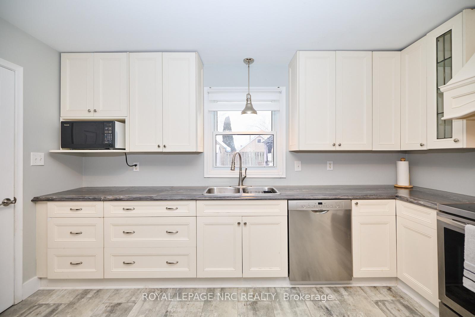 Photo 8 of 86 McAlpine Avenue S, Welland, Lincoln/Crowland — HOMEH