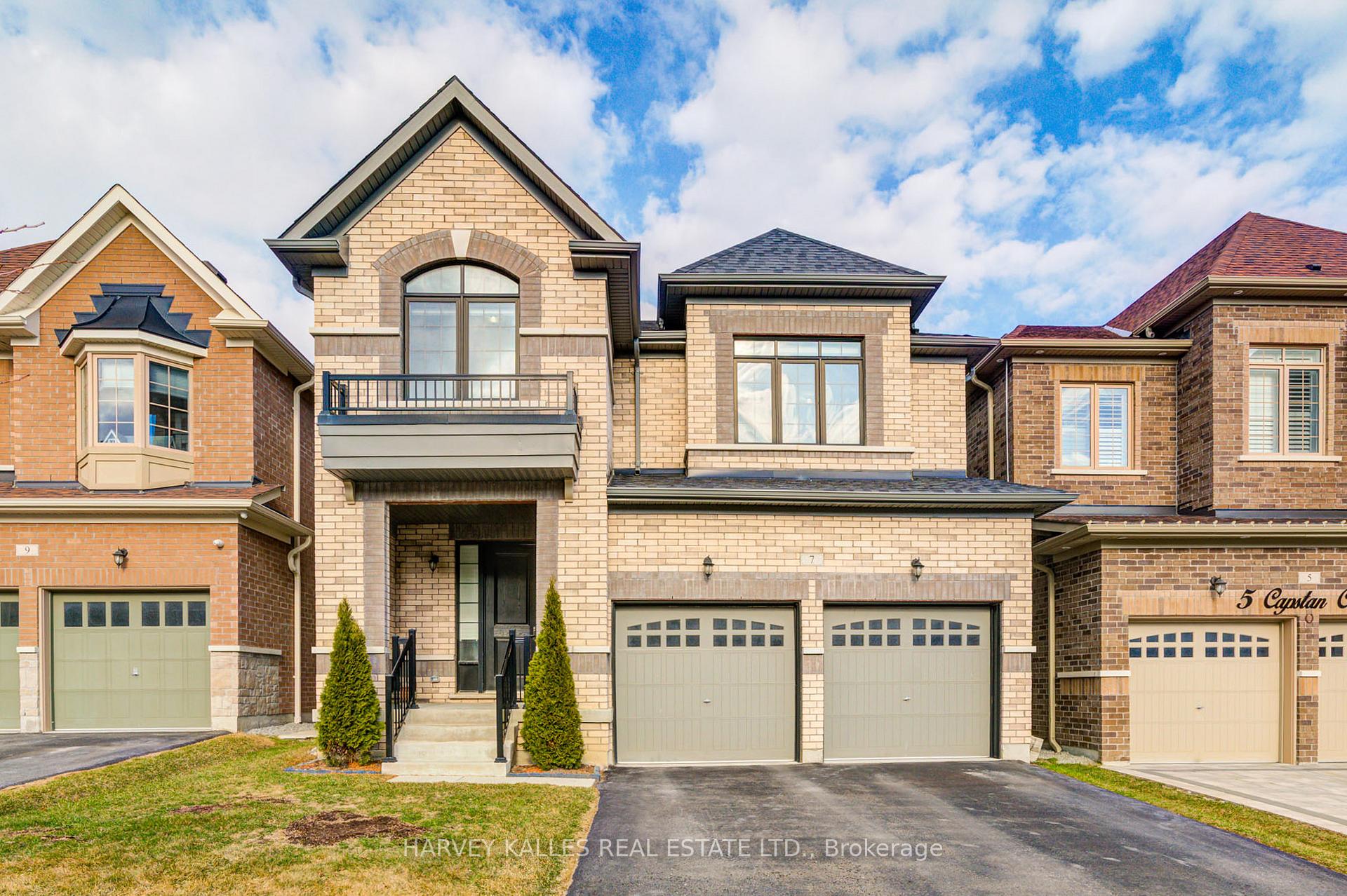Photo 2 of 7 Capstan Court, Whitby, Lynde Creek — HOMEH