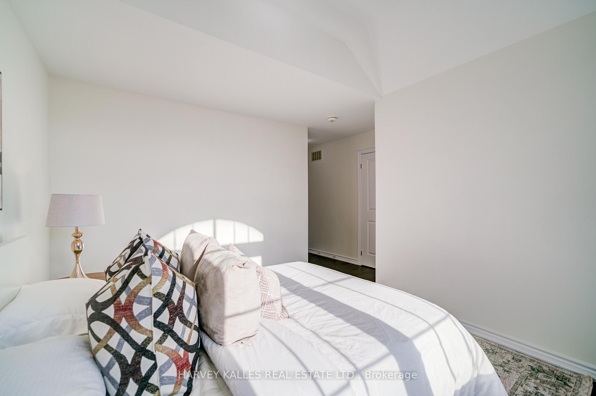 Photo 33 of 7 Capstan Court, Whitby, Lynde Creek — HOMEH