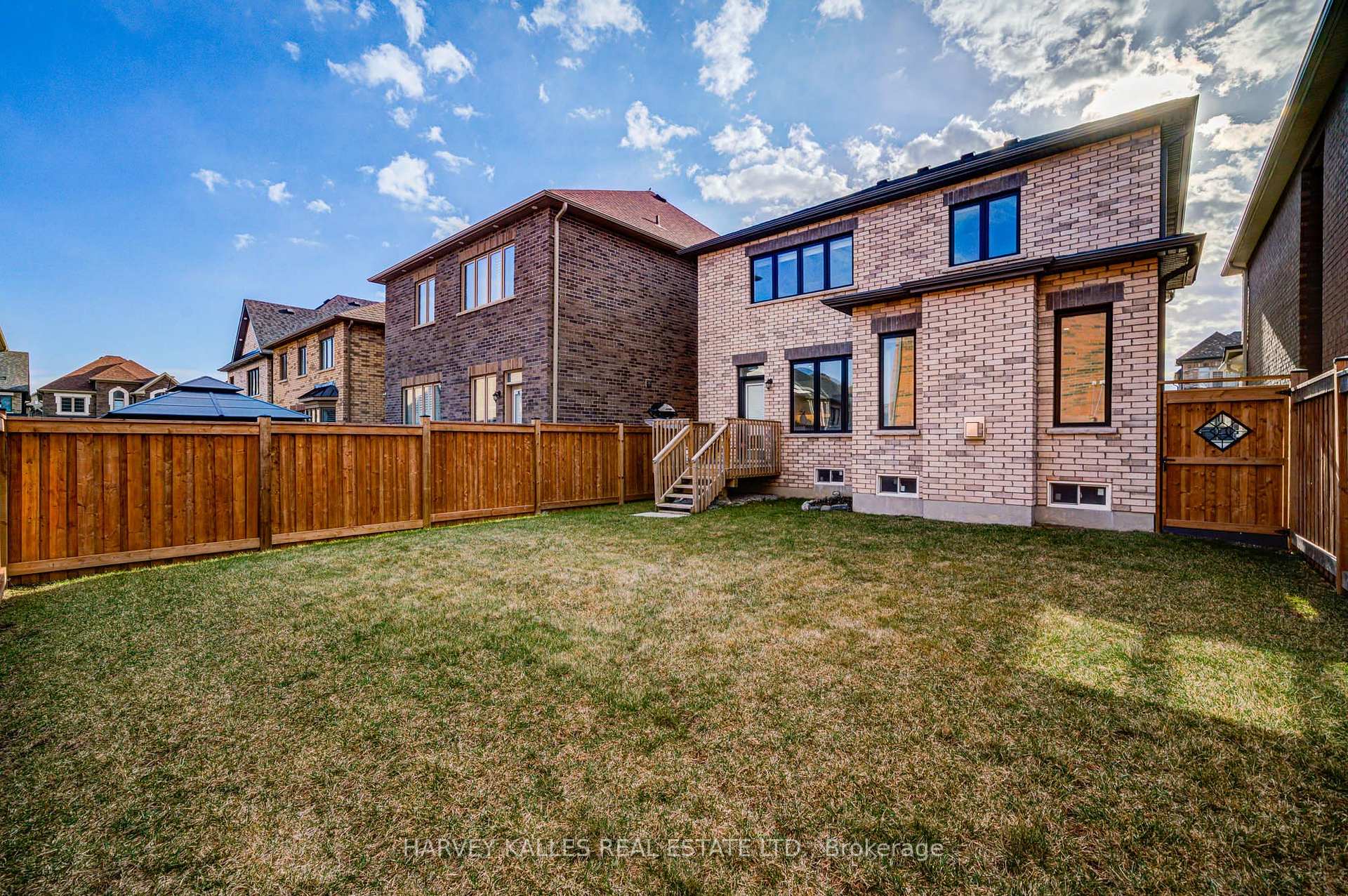 Photo 48 of 7 Capstan Court, Whitby, Lynde Creek — HOMEH