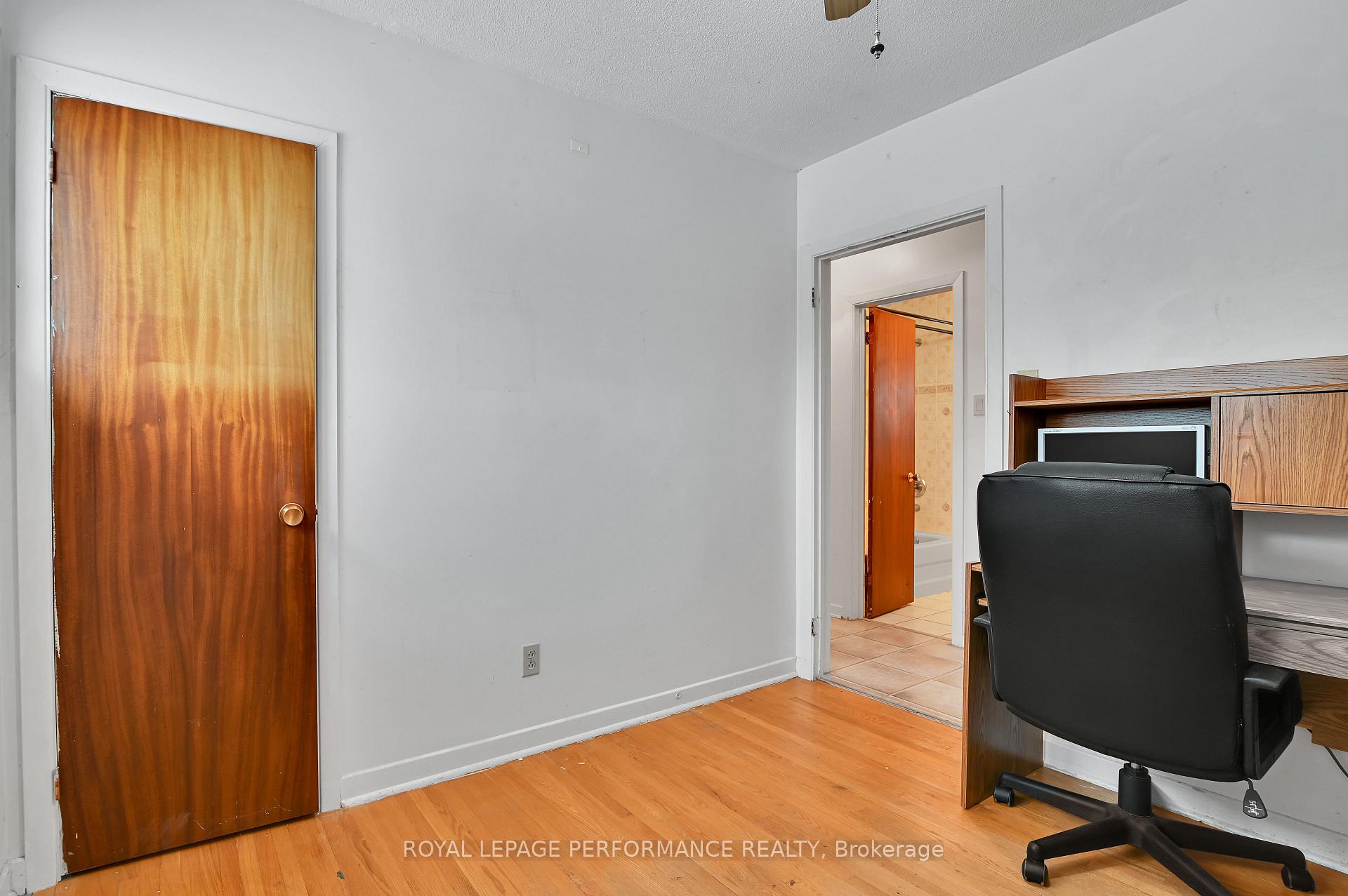 Photo 11 of 882 Balsam Drive, Ottawa, Chatelaine Village — HOMEH