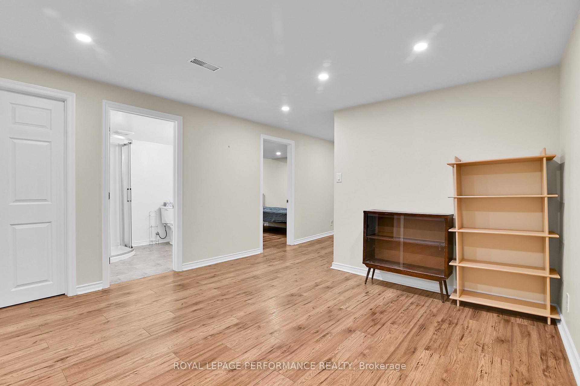 Photo 16 of 882 Balsam Drive, Ottawa, Chatelaine Village — HOMEH