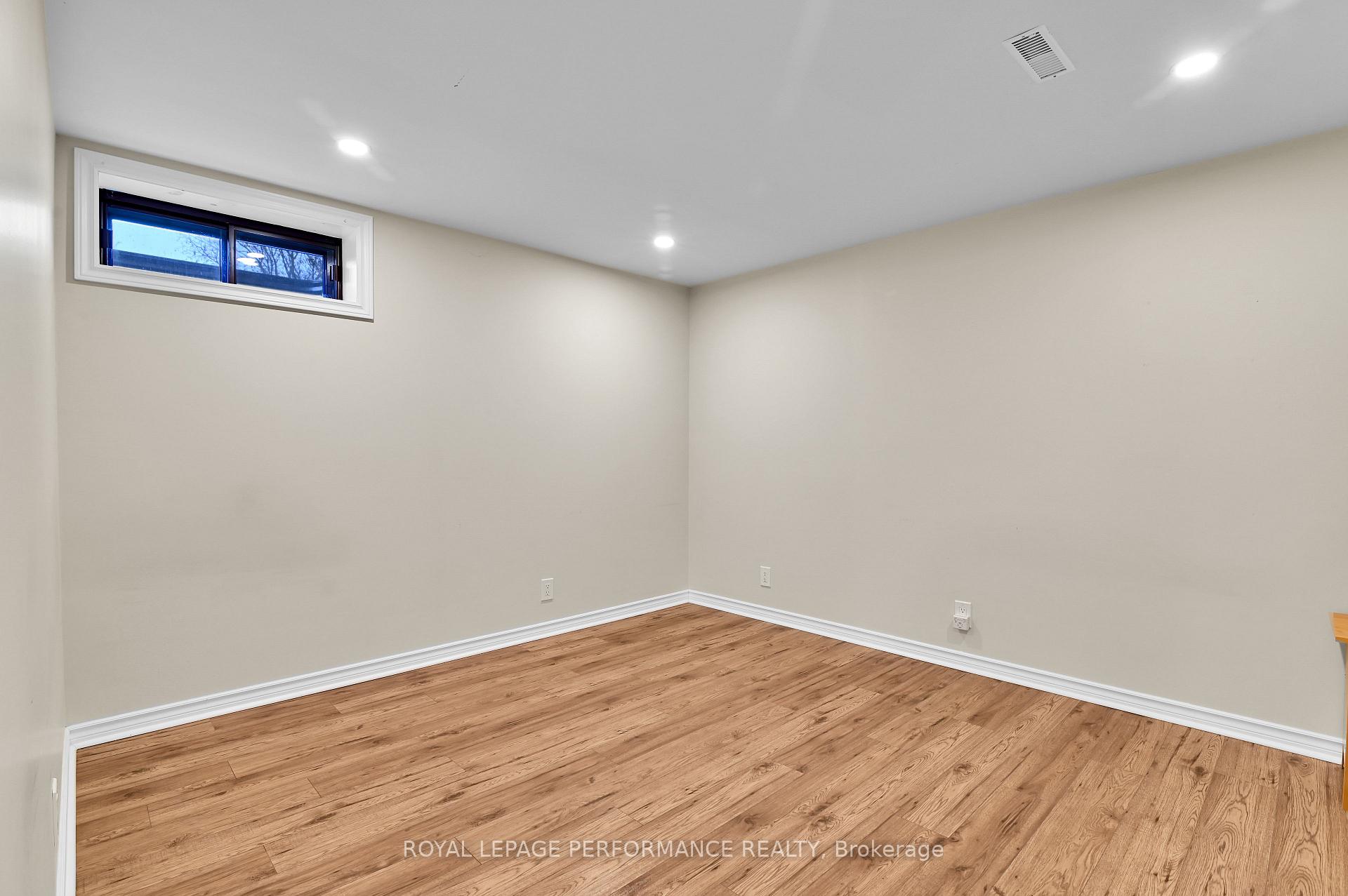 Photo 18 of 882 Balsam Drive, Ottawa, Chatelaine Village — HOMEH