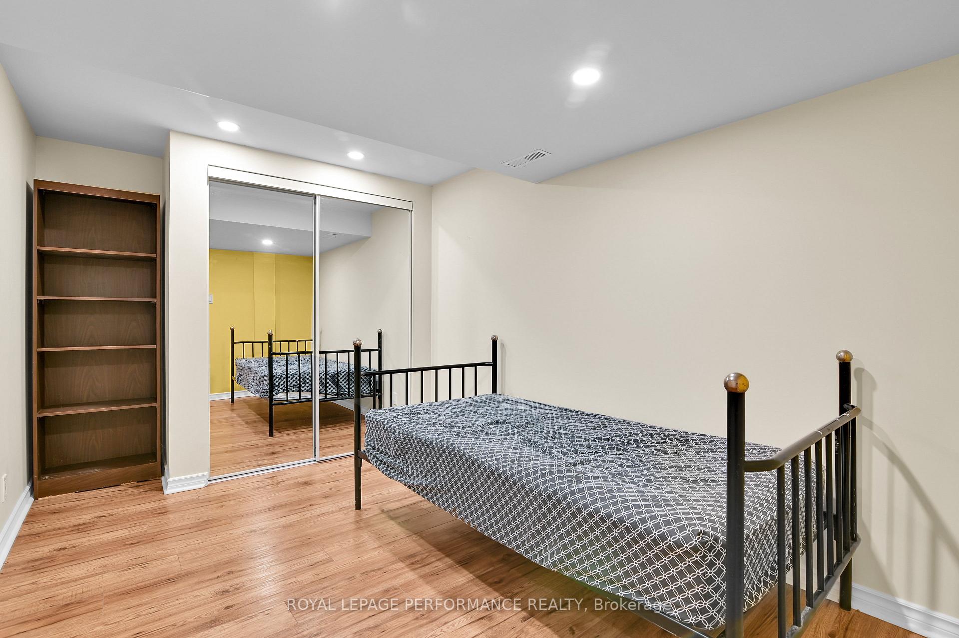 Photo 20 of 882 Balsam Drive, Ottawa, Chatelaine Village — HOMEH