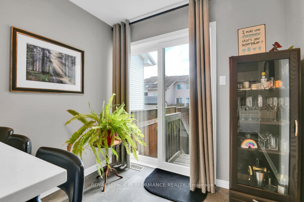 Photo 15 of 948 Markwick Crescent, Ottawa, Notting Hill/Summerside — HOMEH