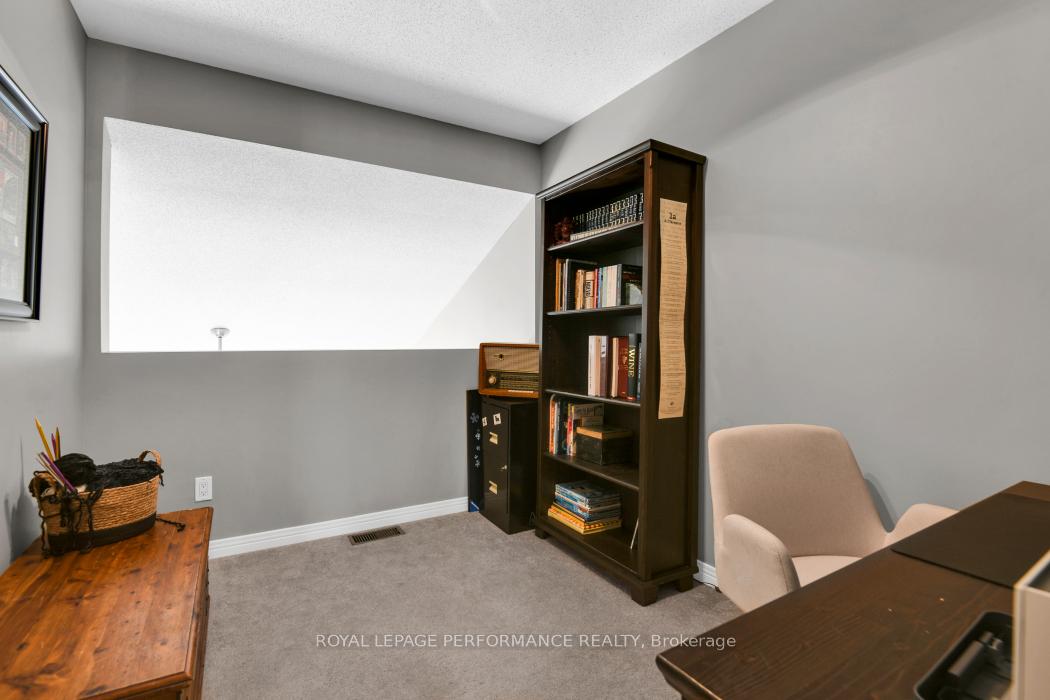 Photo 22 of 948 Markwick Crescent, Ottawa, Notting Hill/Summerside — HOMEH