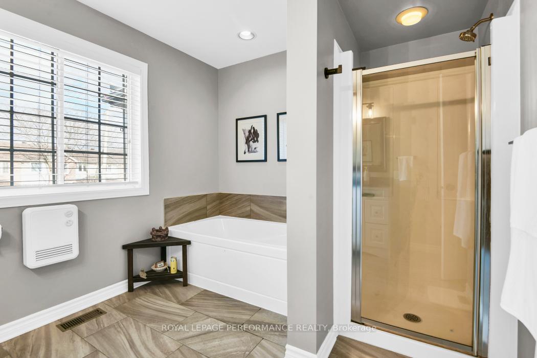 Photo 25 of 948 Markwick Crescent, Ottawa, Notting Hill/Summerside — HOMEH