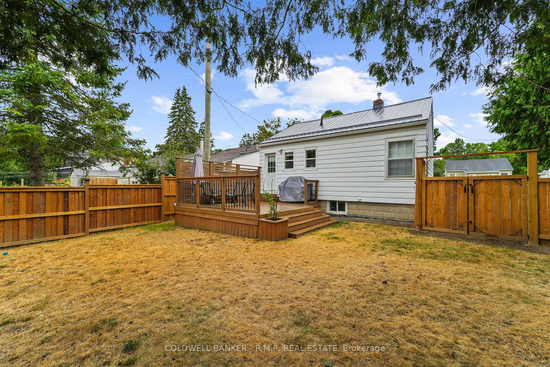 Photo 23 of 485 Wolsely Street, Peterborough, Northcrest Ward 5 — HOMEH