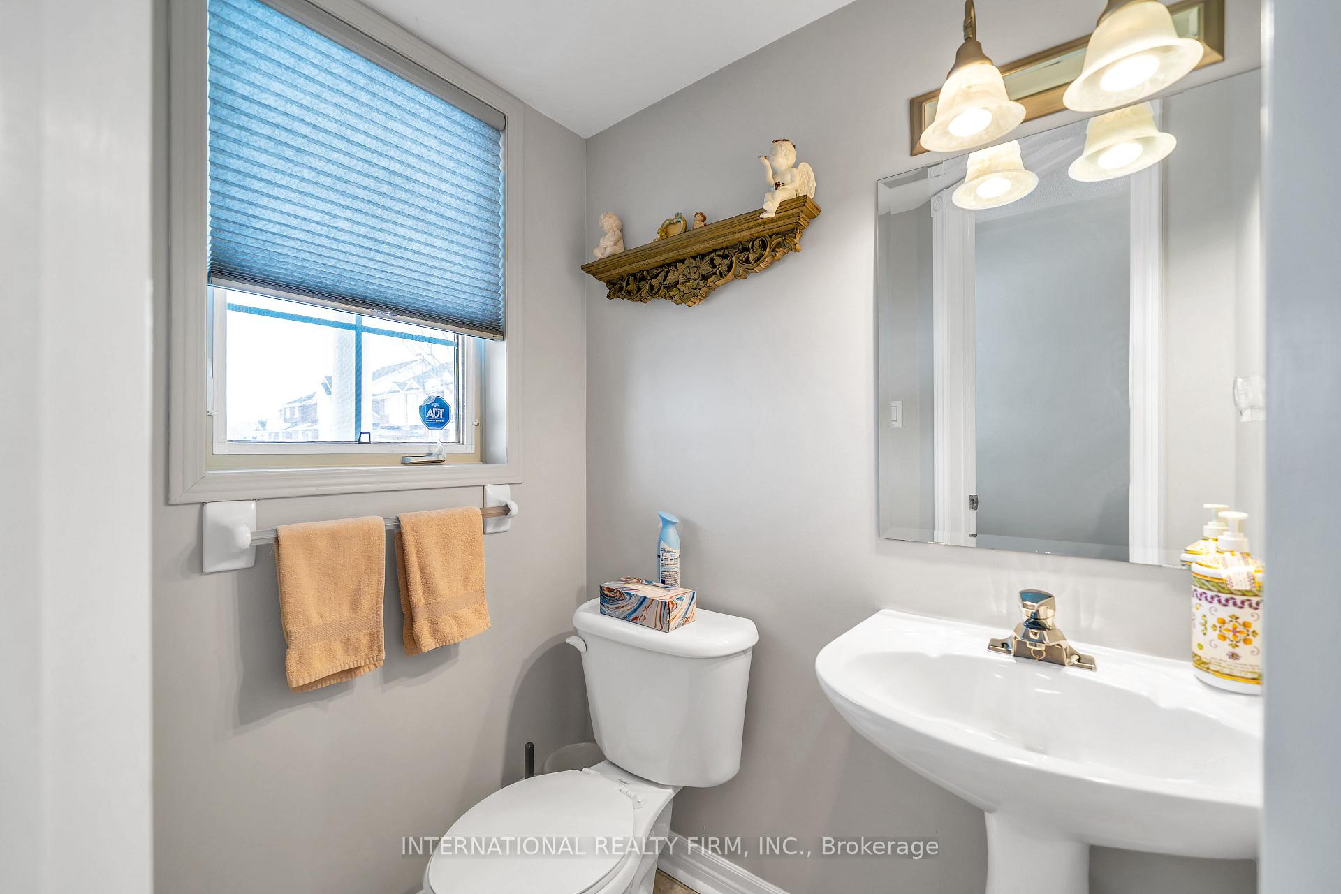Photo 6 of 45 Oglevie Drive, Whitby, Pringle Creek — HOMEH