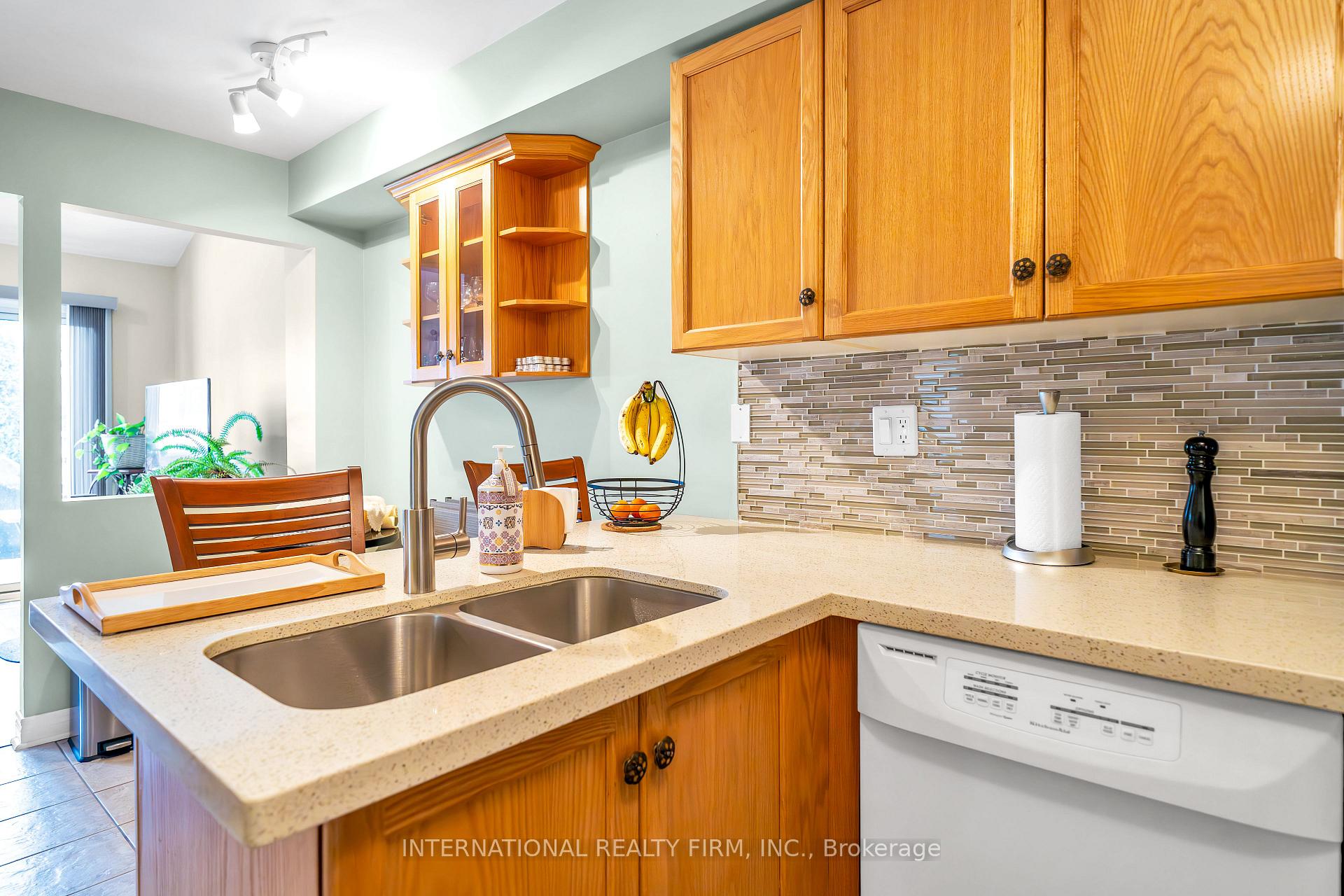 Photo 12 of 45 Oglevie Drive, Whitby, Pringle Creek — HOMEH