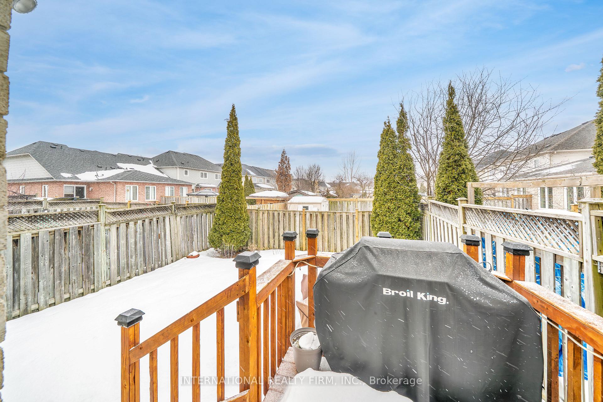 Photo 14 of 45 Oglevie Drive, Whitby, Pringle Creek — HOMEH