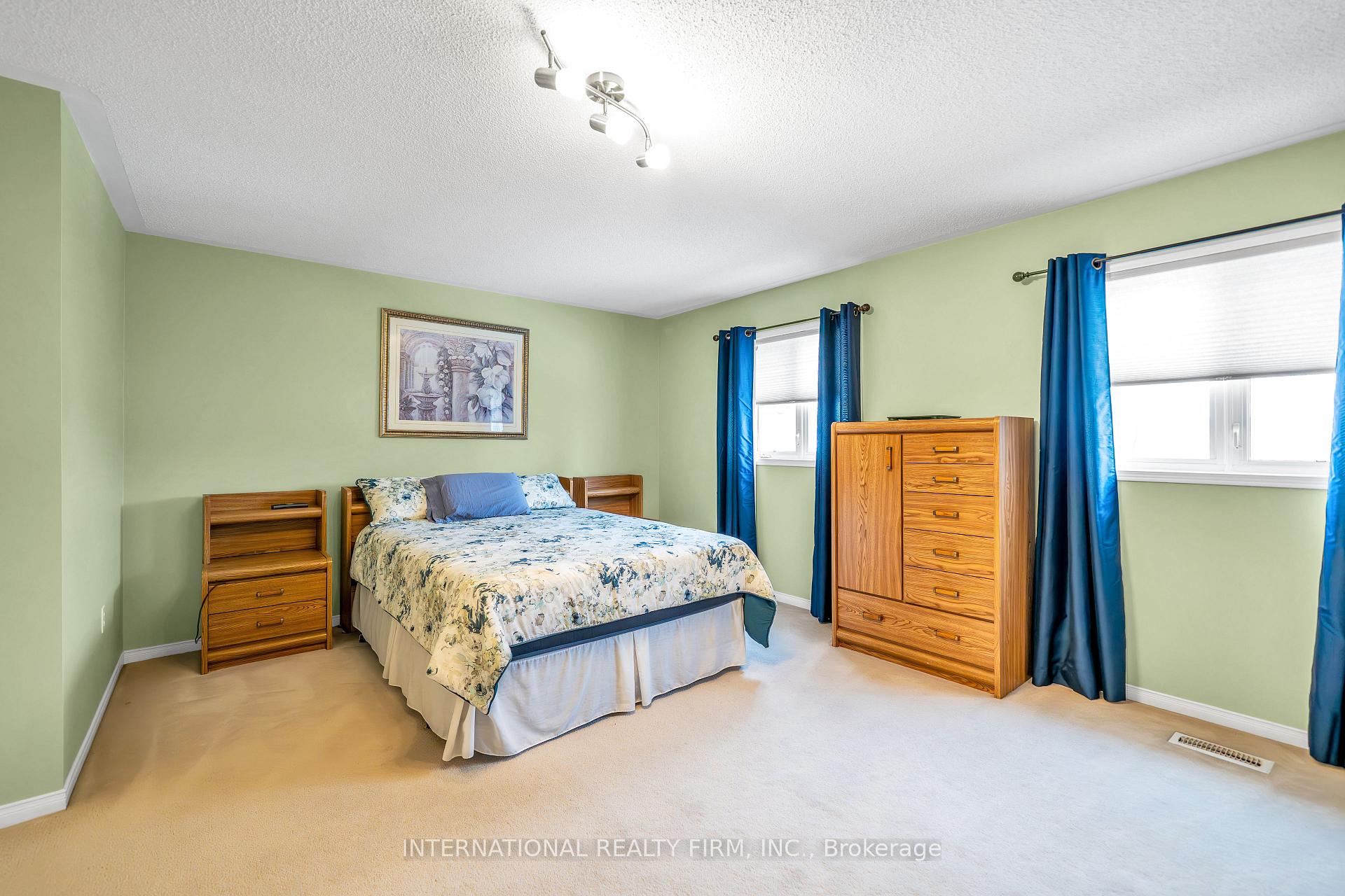 Photo 31 of 45 Oglevie Drive, Whitby, Pringle Creek — HOMEH